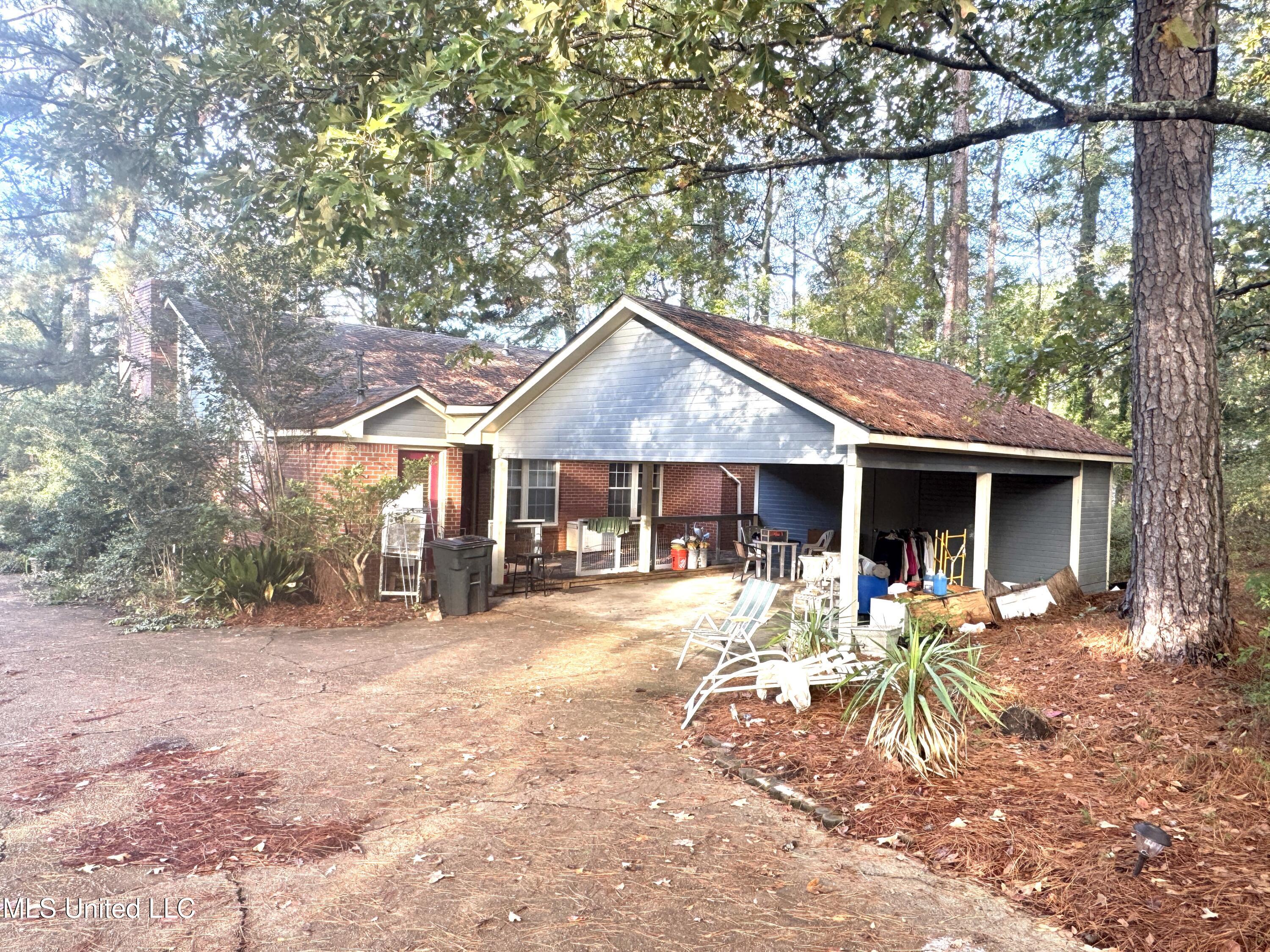 138 Eltonwoods Drive Property Photo 2