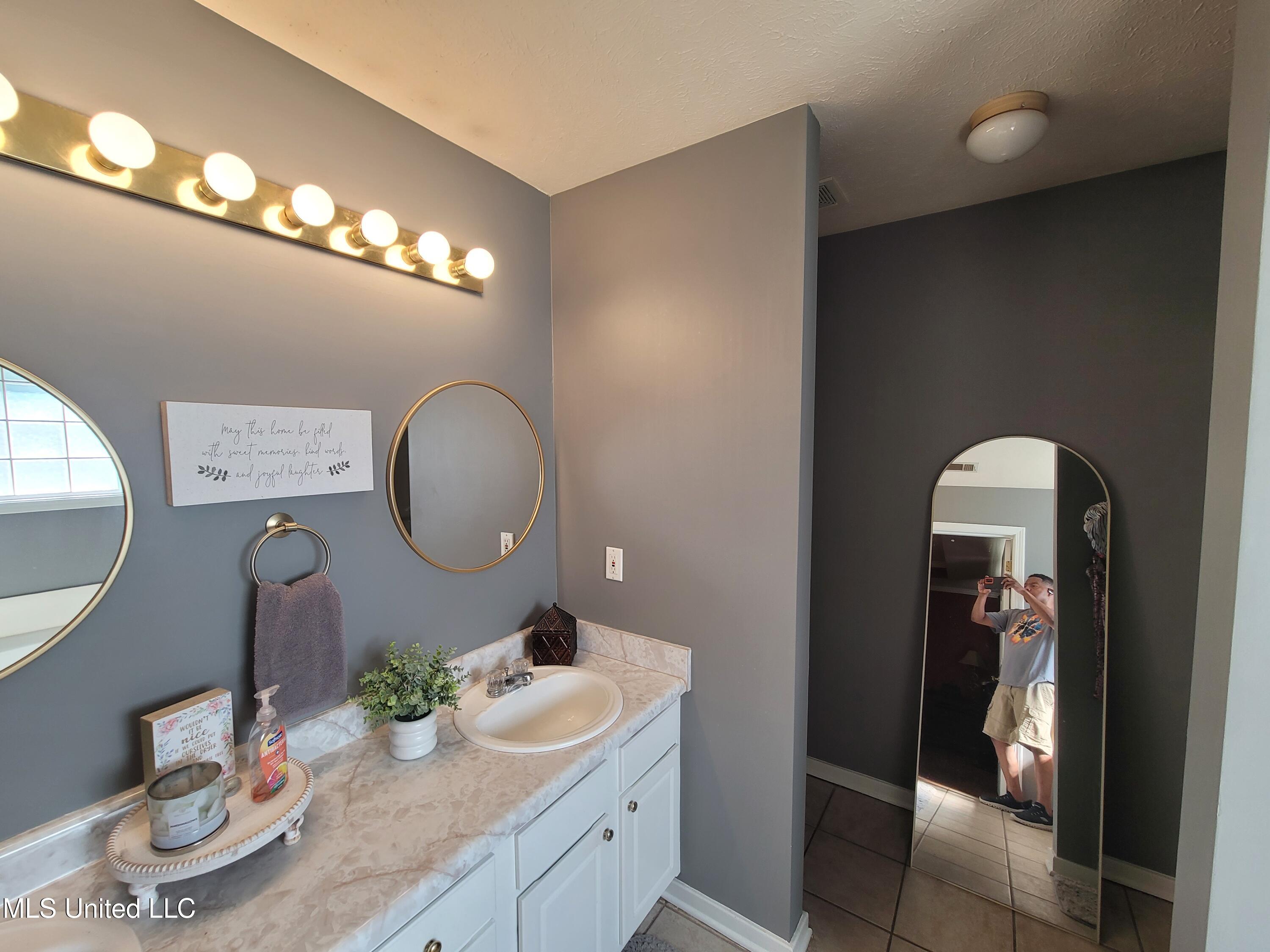 317 Willow Run Property Photo 19