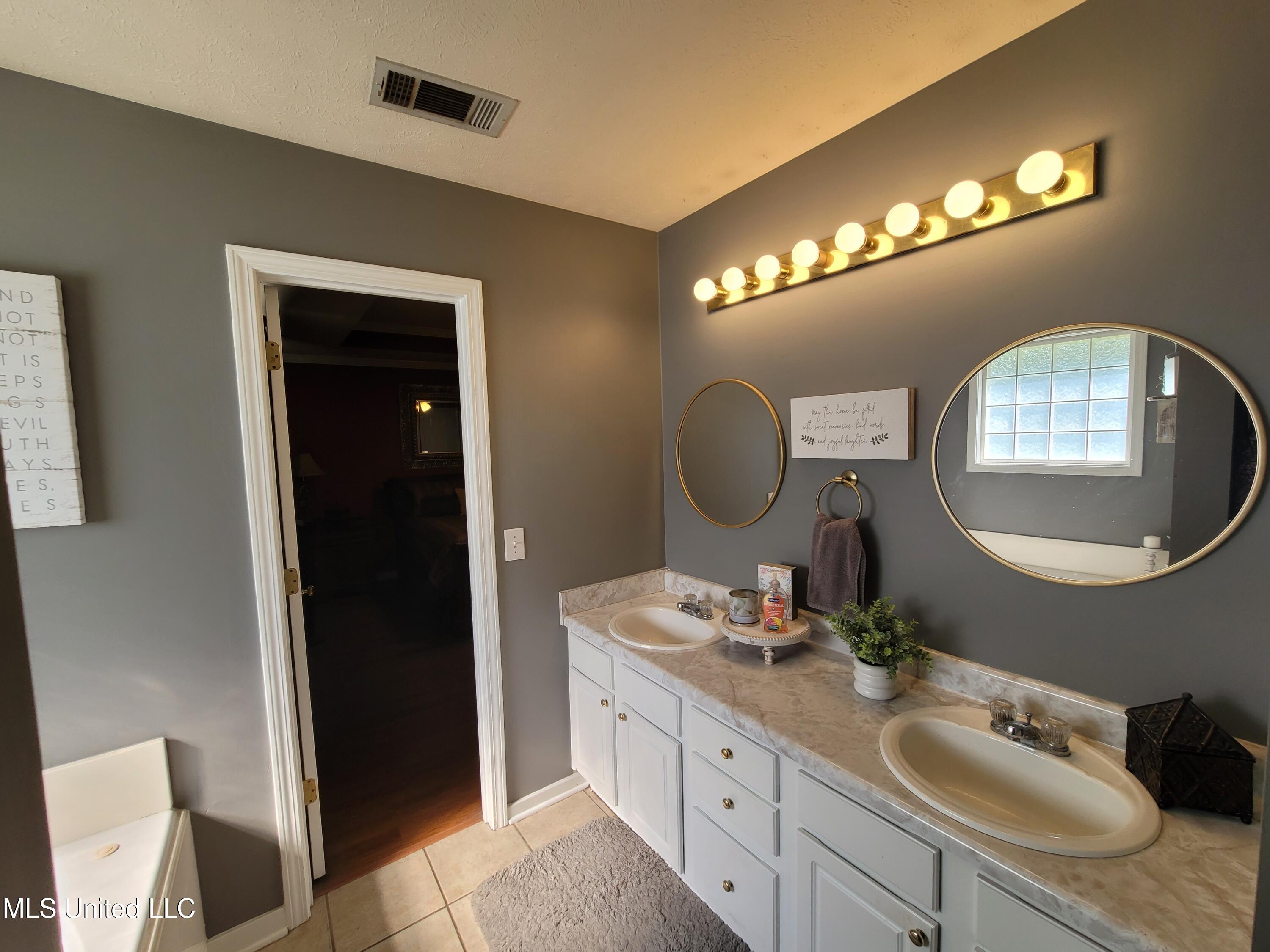 317 Willow Run Property Photo 20