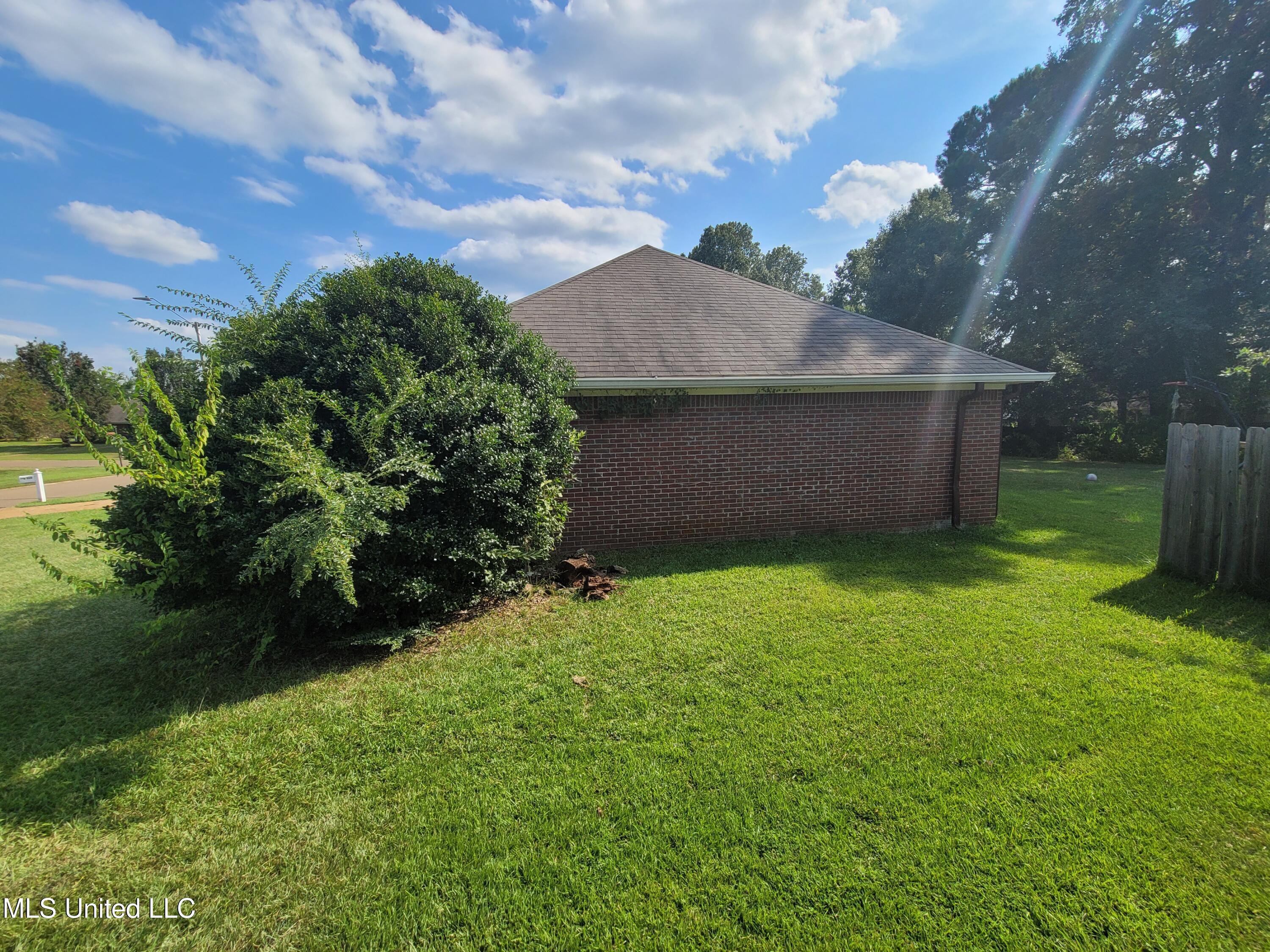 317 Willow Run Property Photo 47