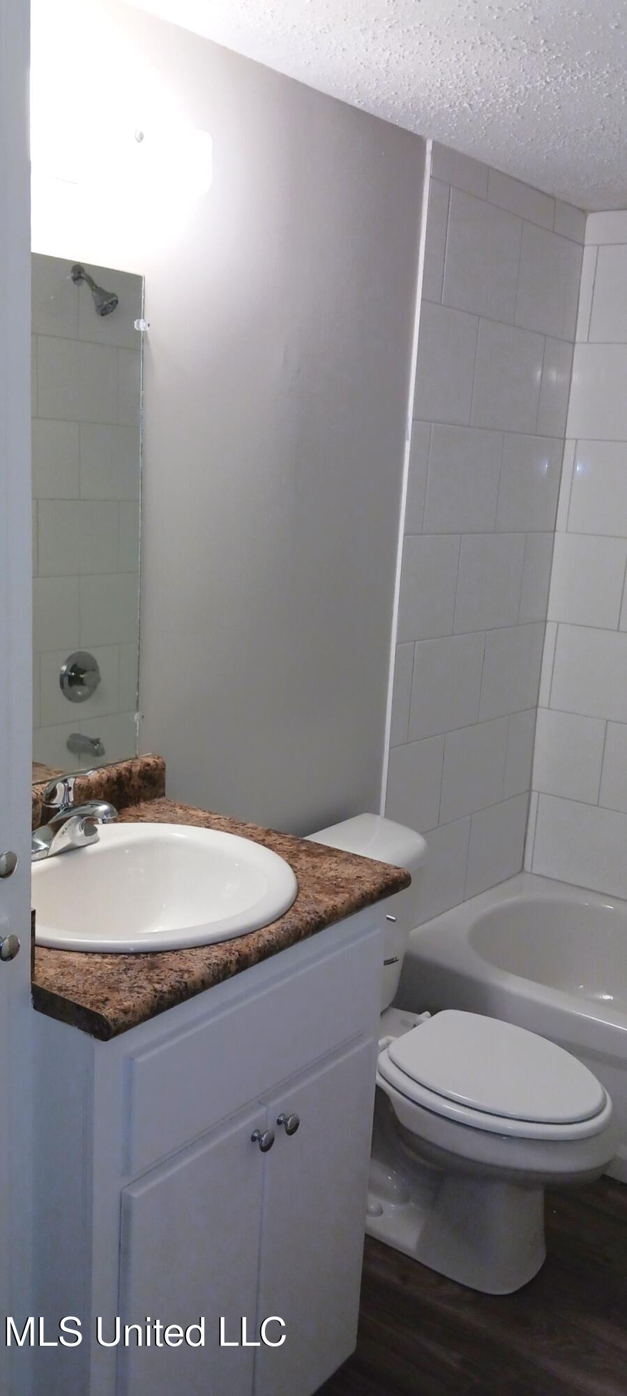 433 Meadowlark Drive Property Photo 8