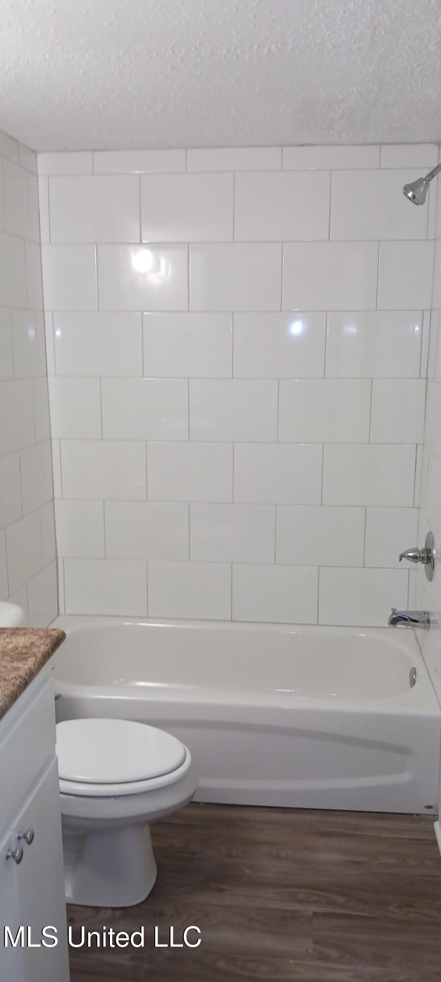 433 Meadowlark Drive Property Photo 9