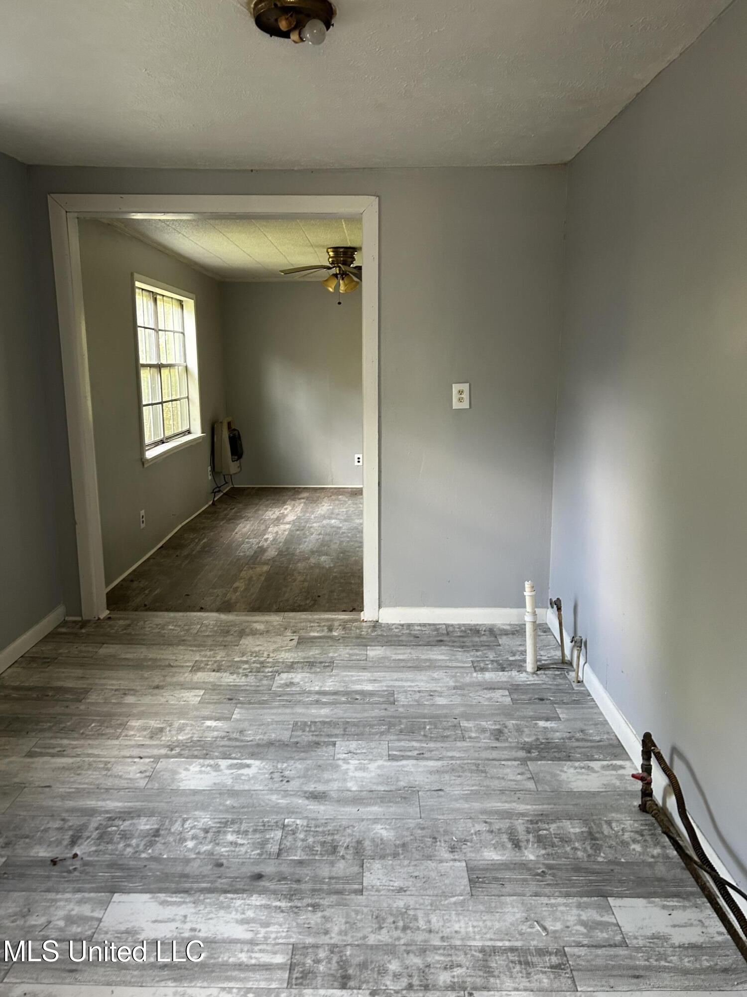 1017 Ne Washington Street Property Photo 5