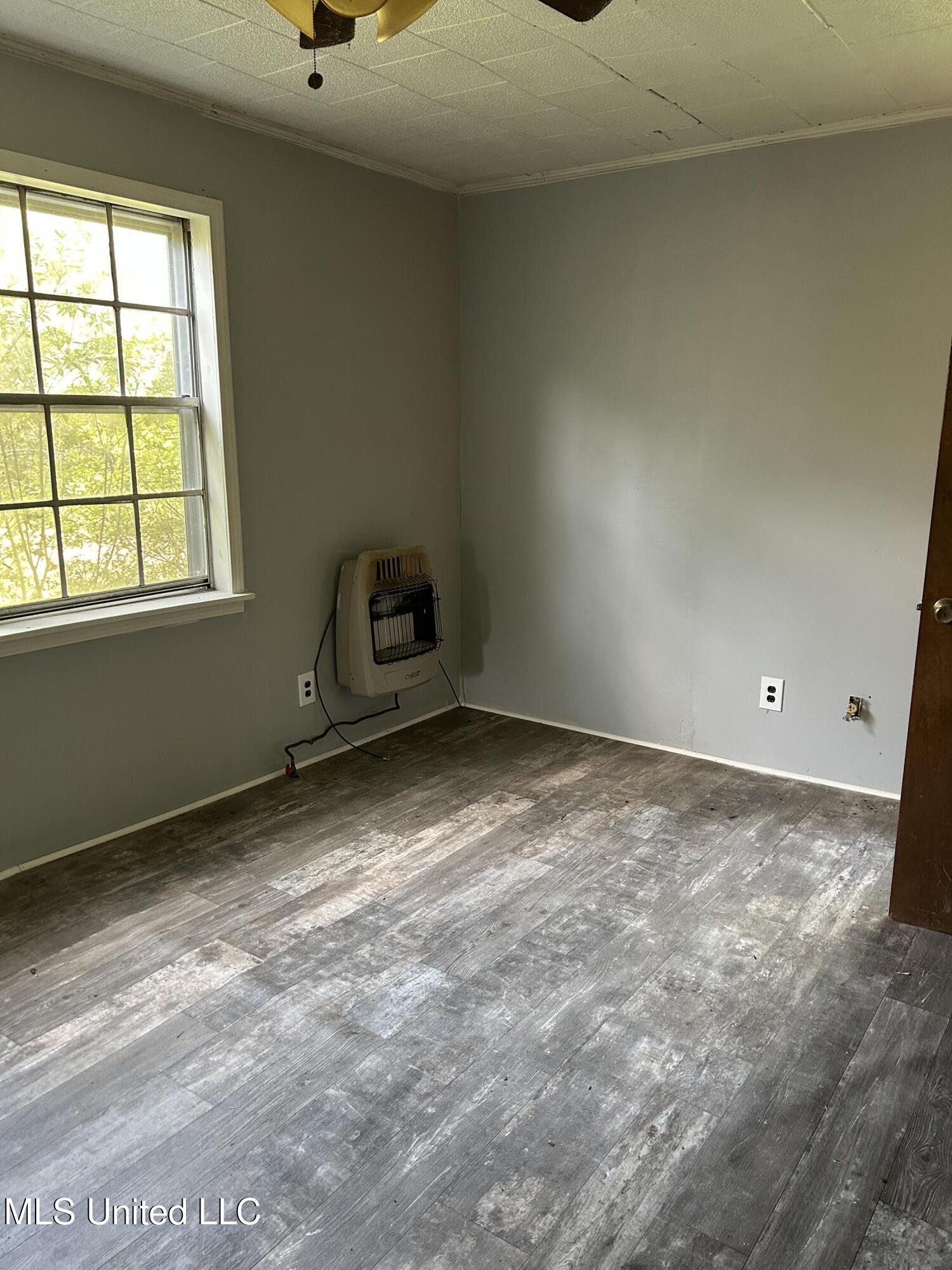 1017 Ne Washington Street Property Photo 9