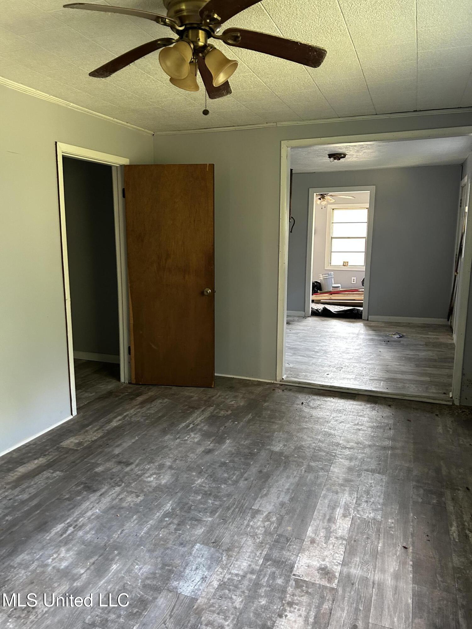 1017 Ne Washington Street Property Photo 10