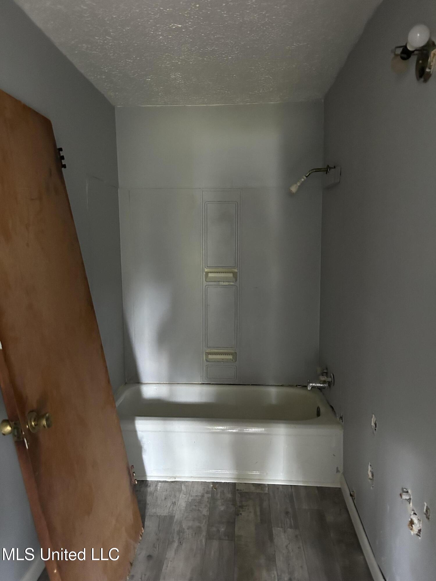 1017 Ne Washington Street Property Photo 11