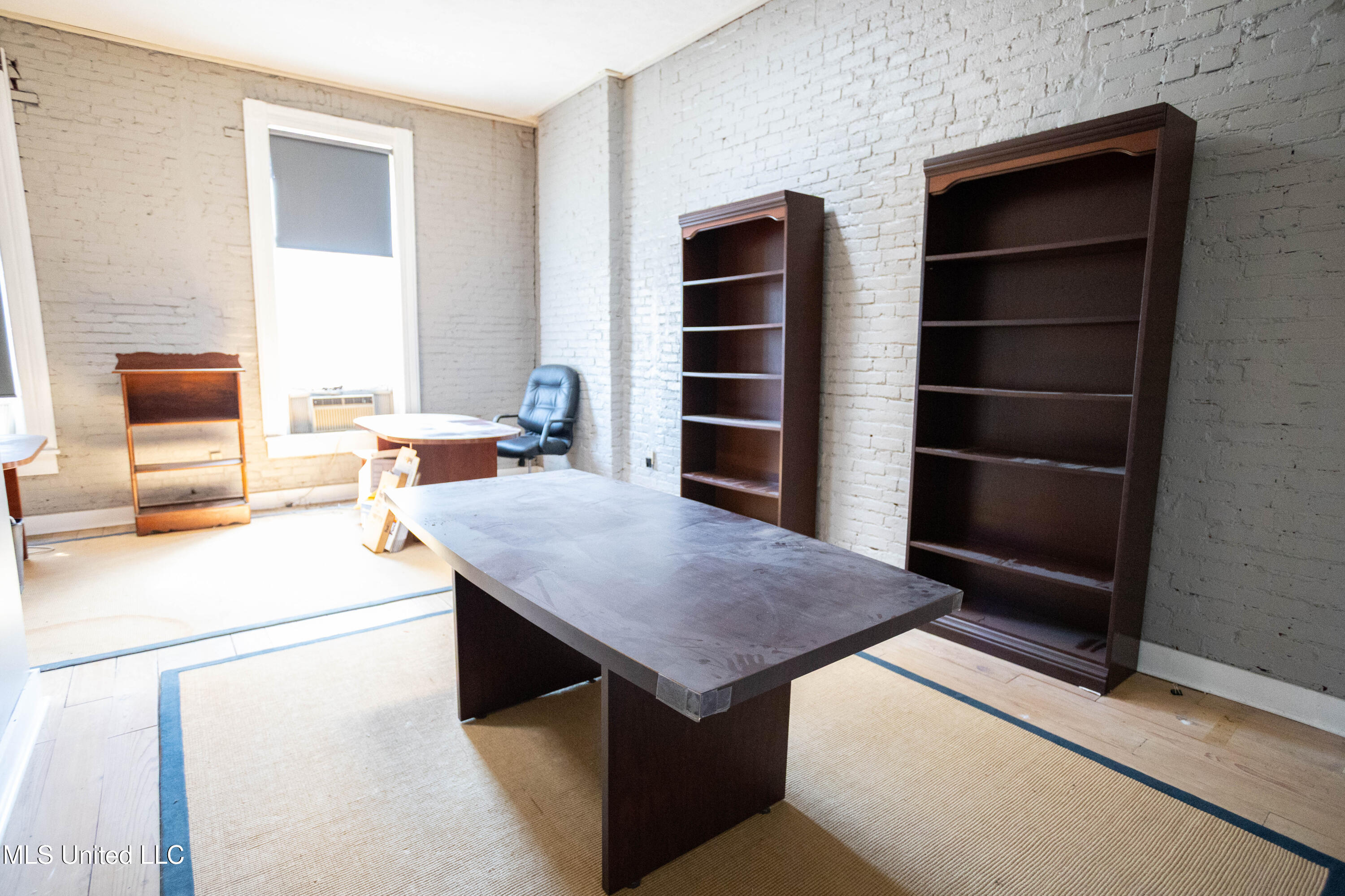 107 N State Street Property Photo 18