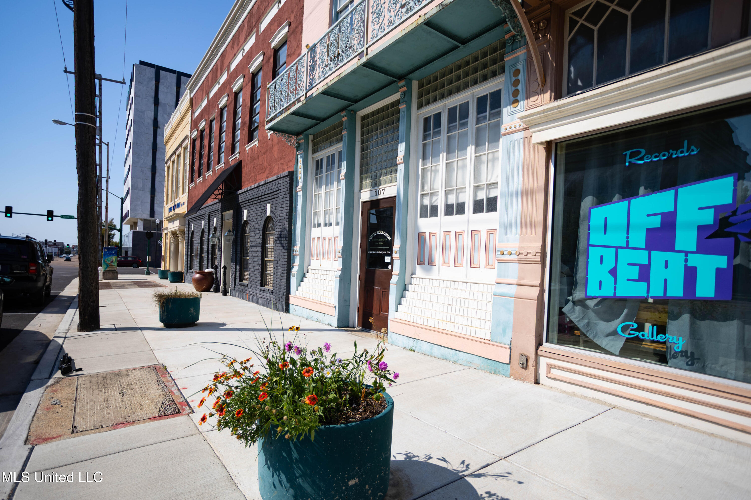 107 N State Street Property Photo 21