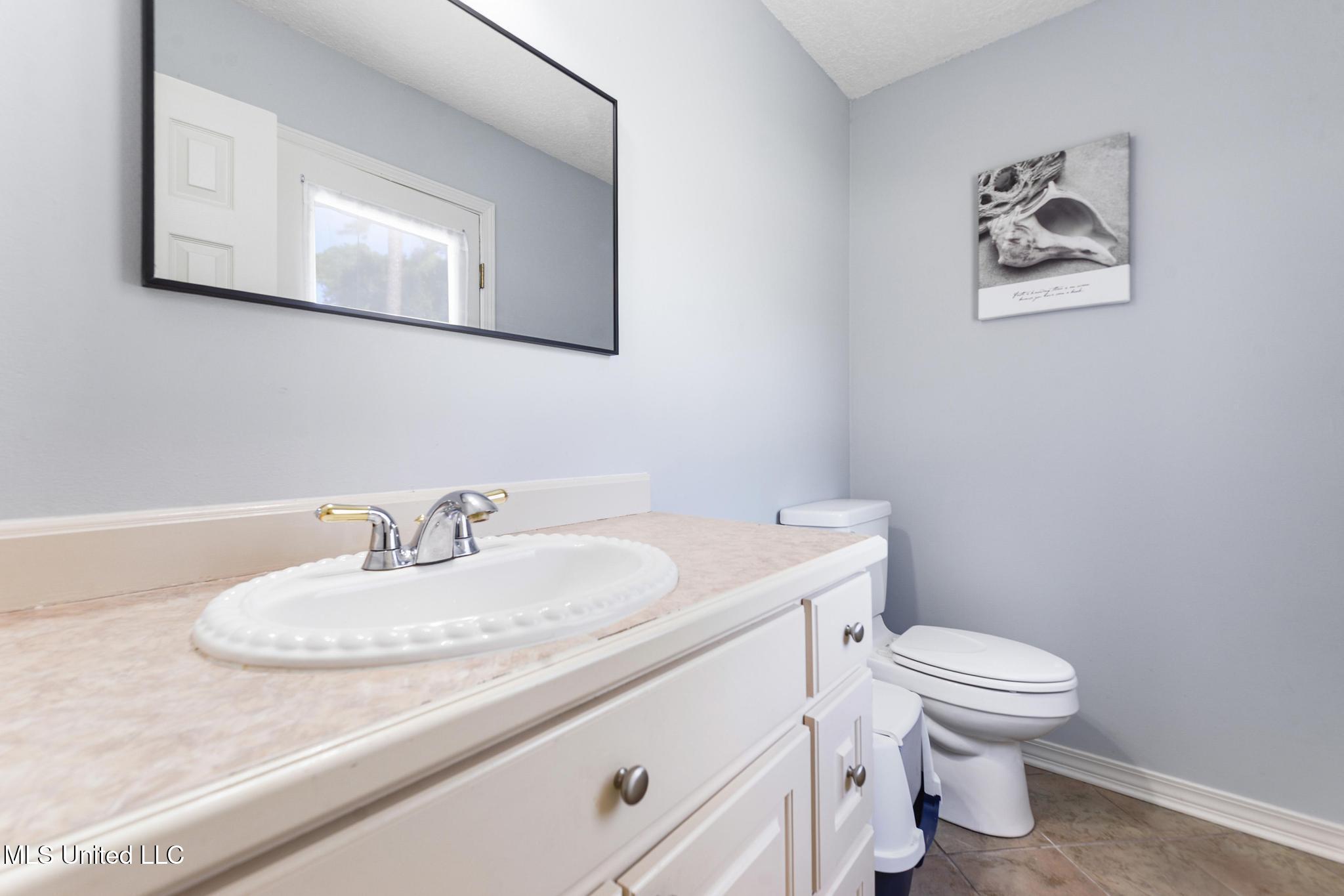 208 Glen Eagles Drive Property Photo 14