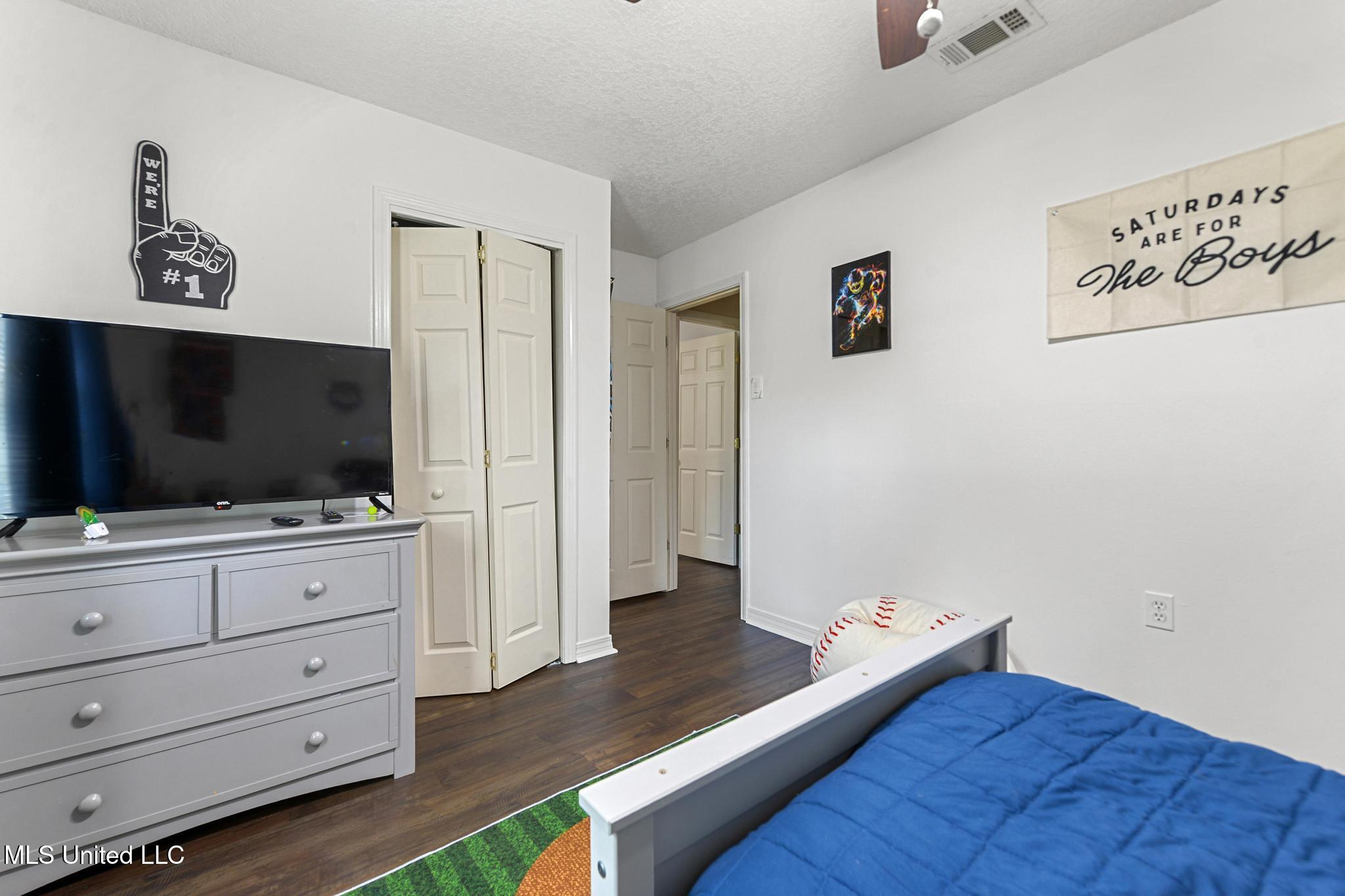 208 Glen Eagles Drive Property Photo 20