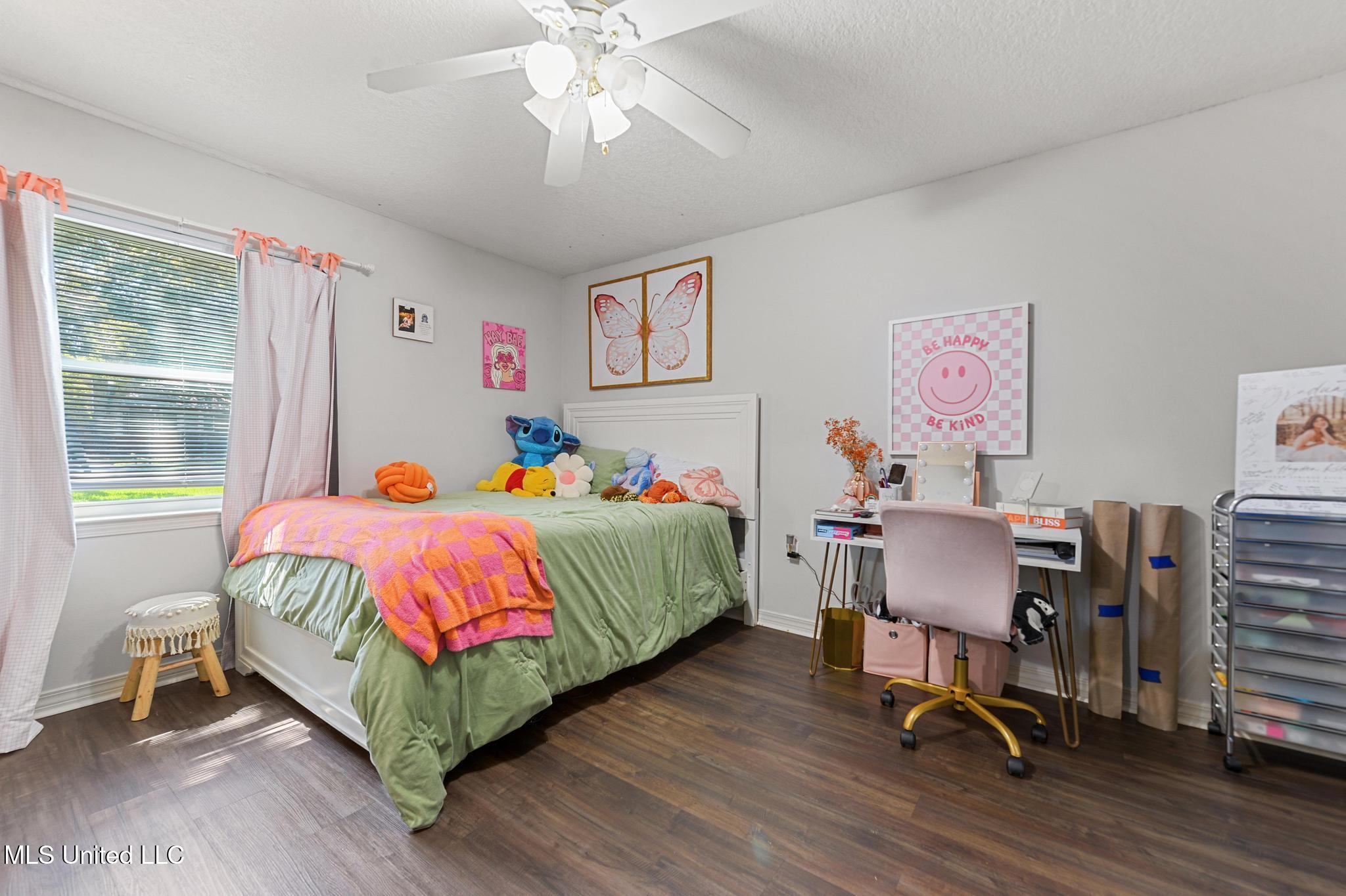 208 Glen Eagles Drive Property Photo 21