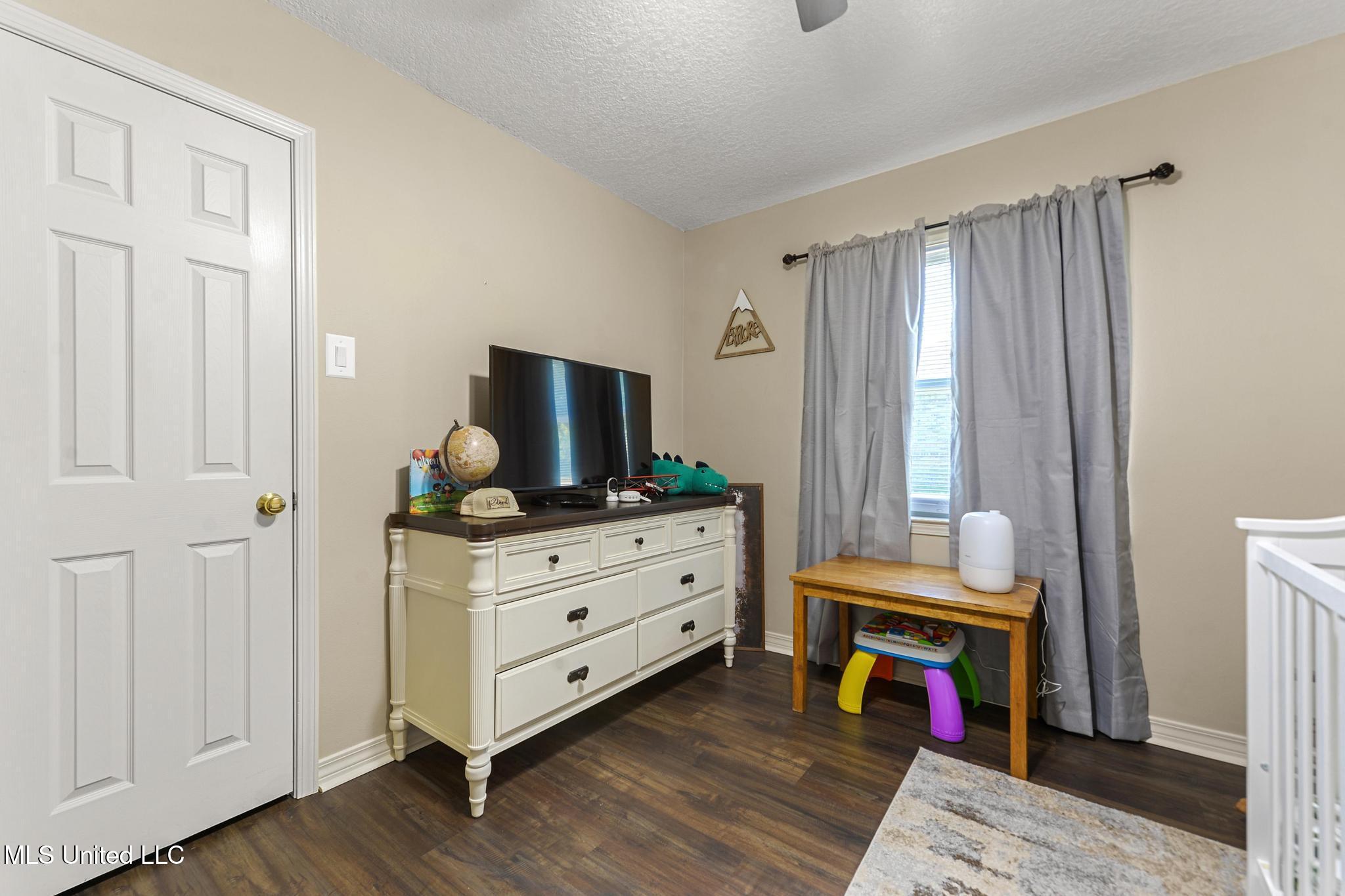 208 Glen Eagles Drive Property Photo 24