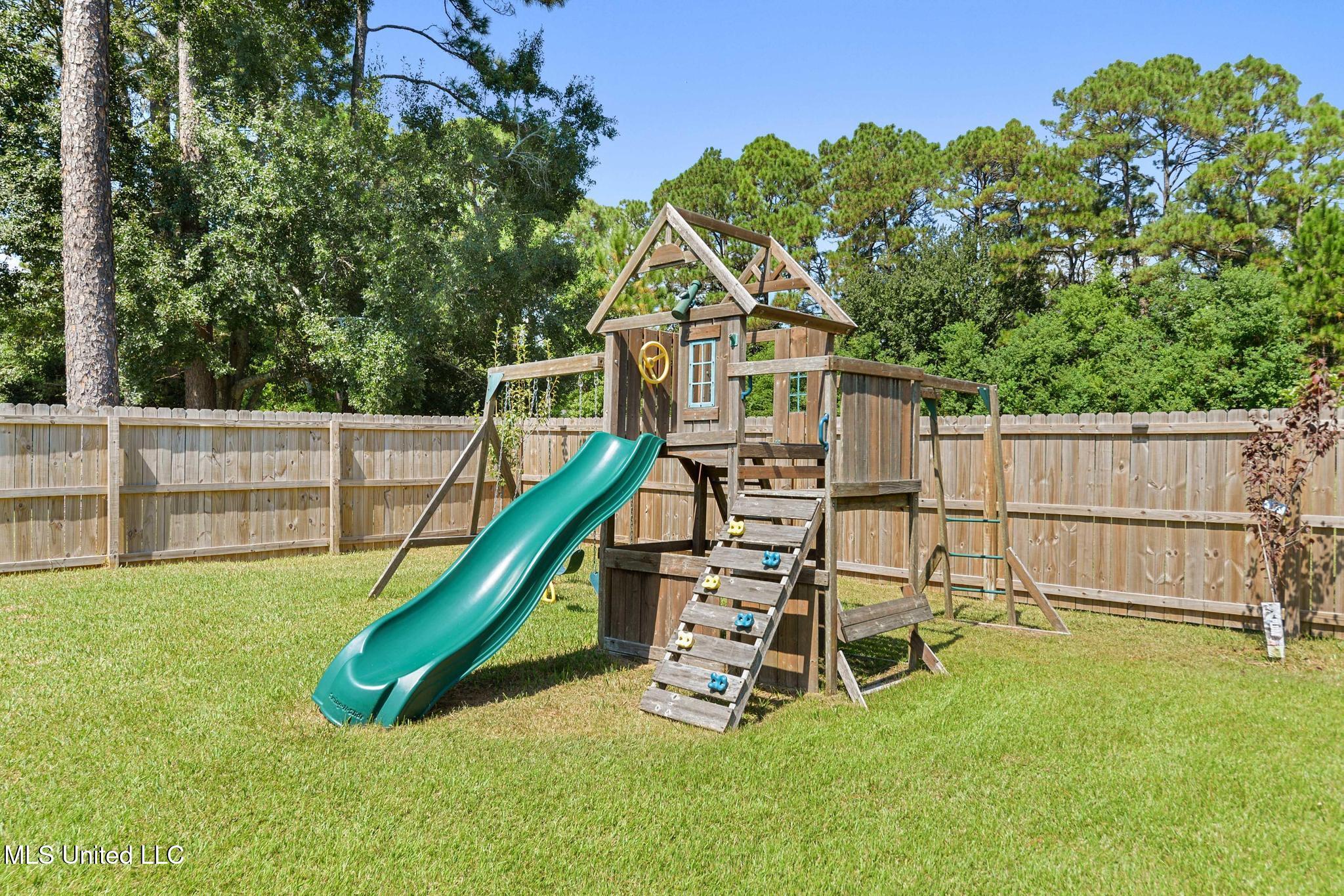 208 Glen Eagles Drive Property Photo 29