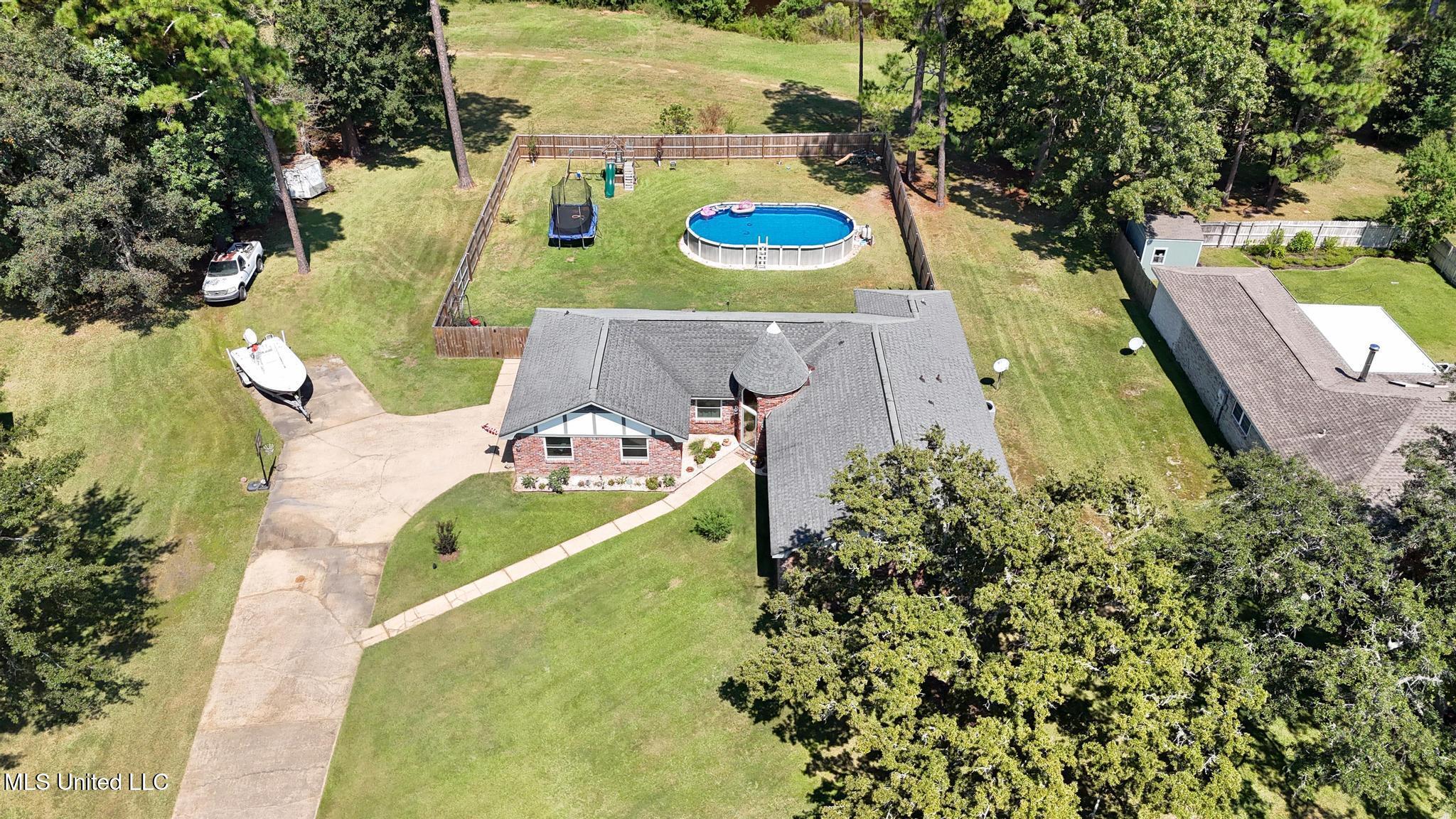 208 Glen Eagles Drive Property Photo 30