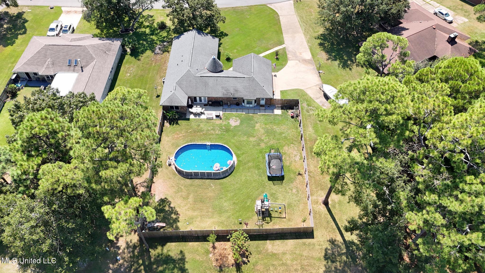 208 Glen Eagles Drive Property Photo 32