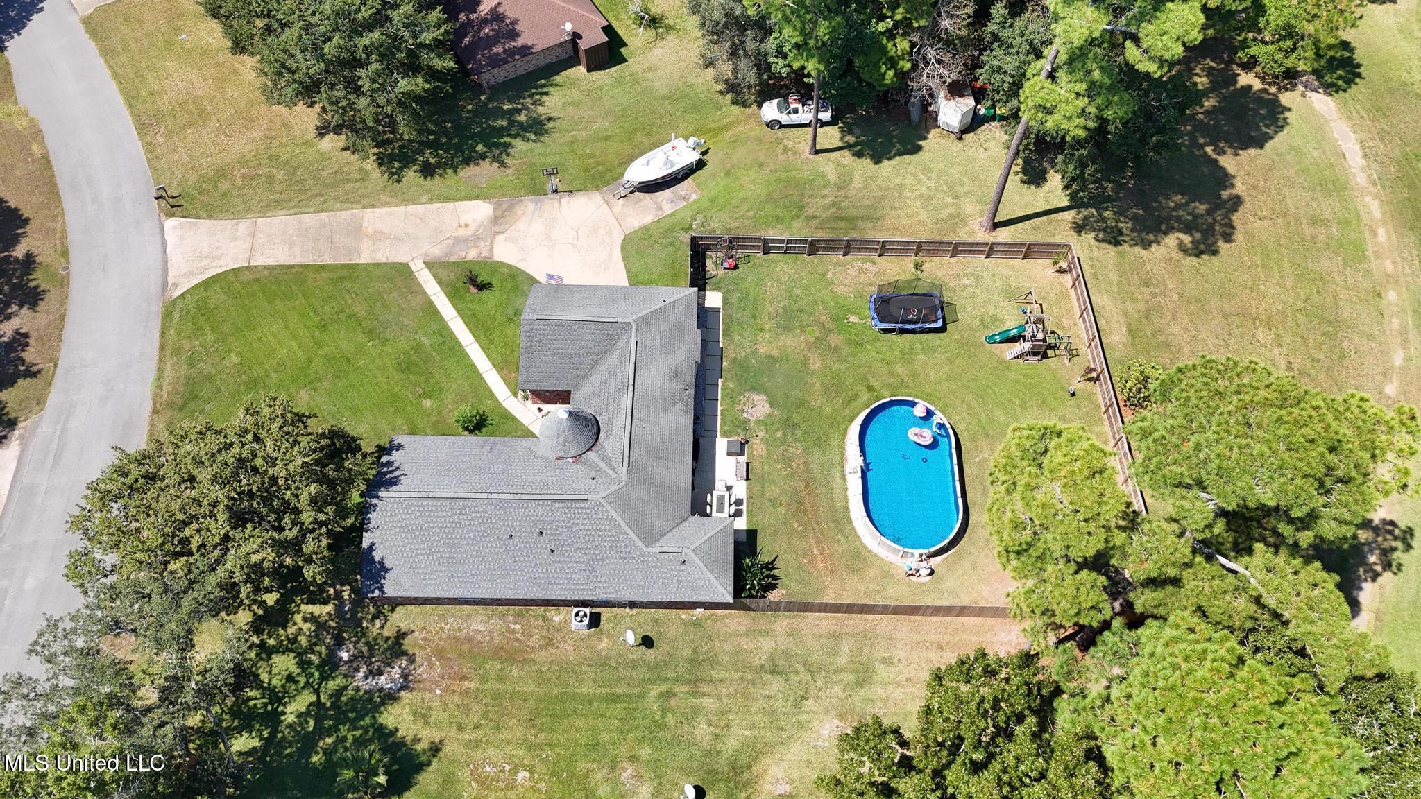 208 Glen Eagles Drive Property Photo 33