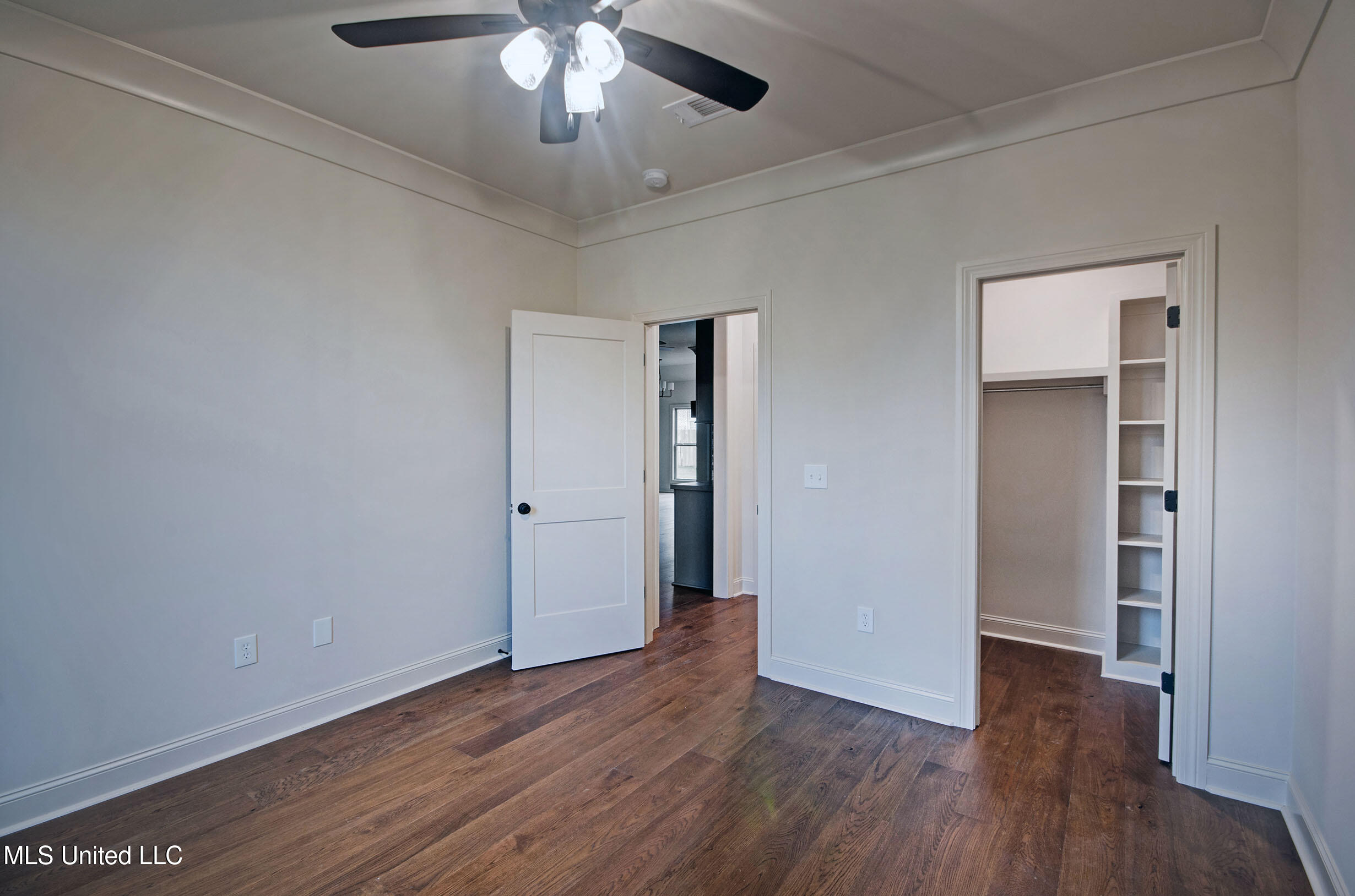 111 Southern Oak Way Property Photo 37