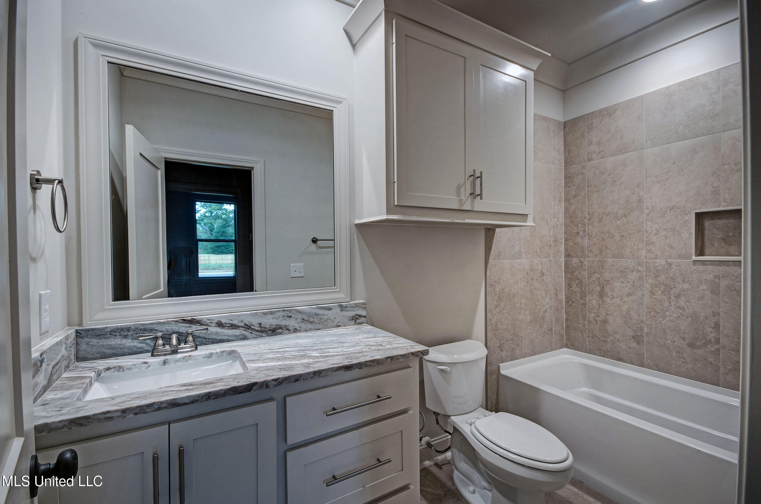 111 Southern Oak Way Property Photo 38