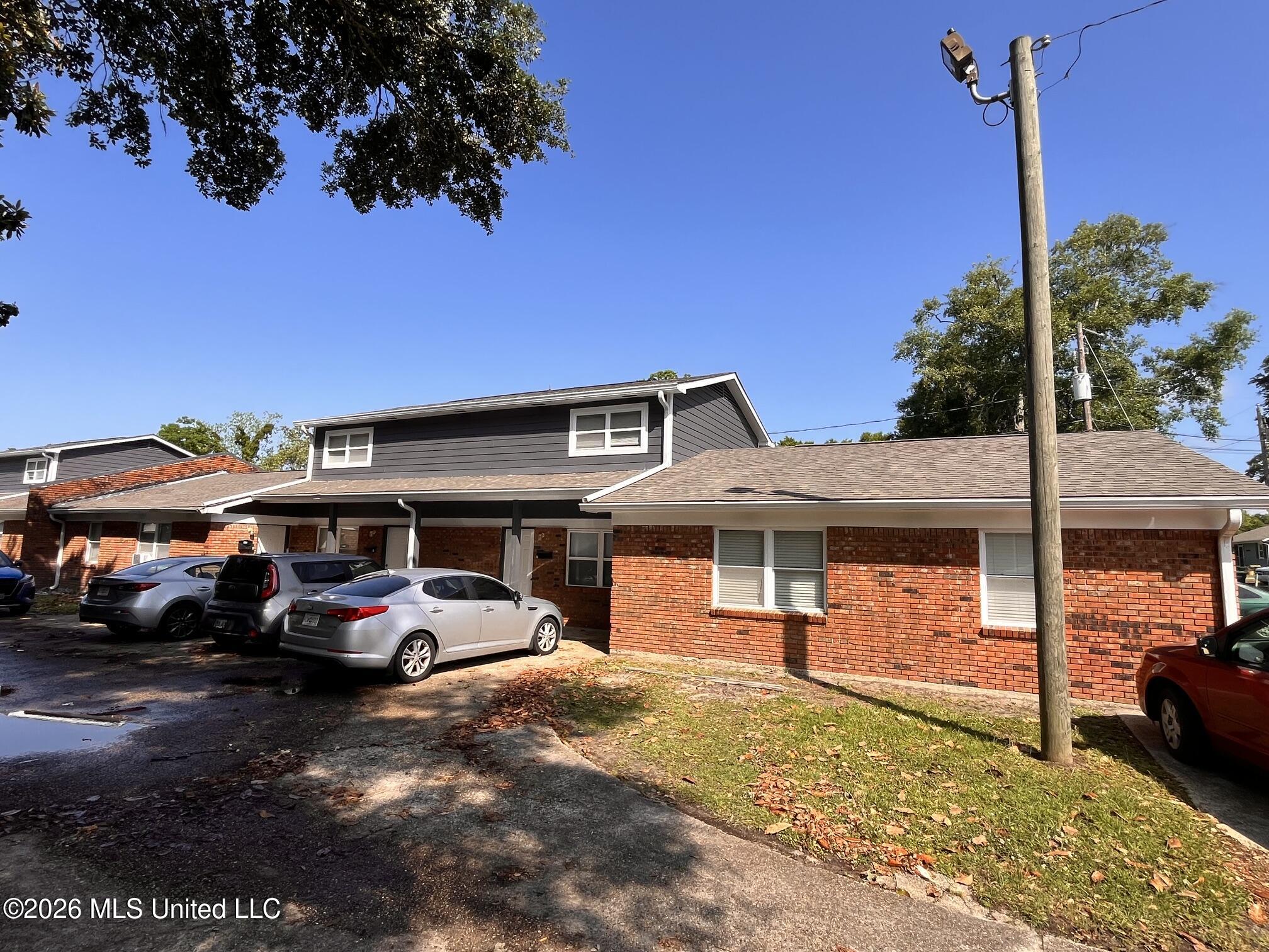 807 Hardy Avenue Property Photo 2