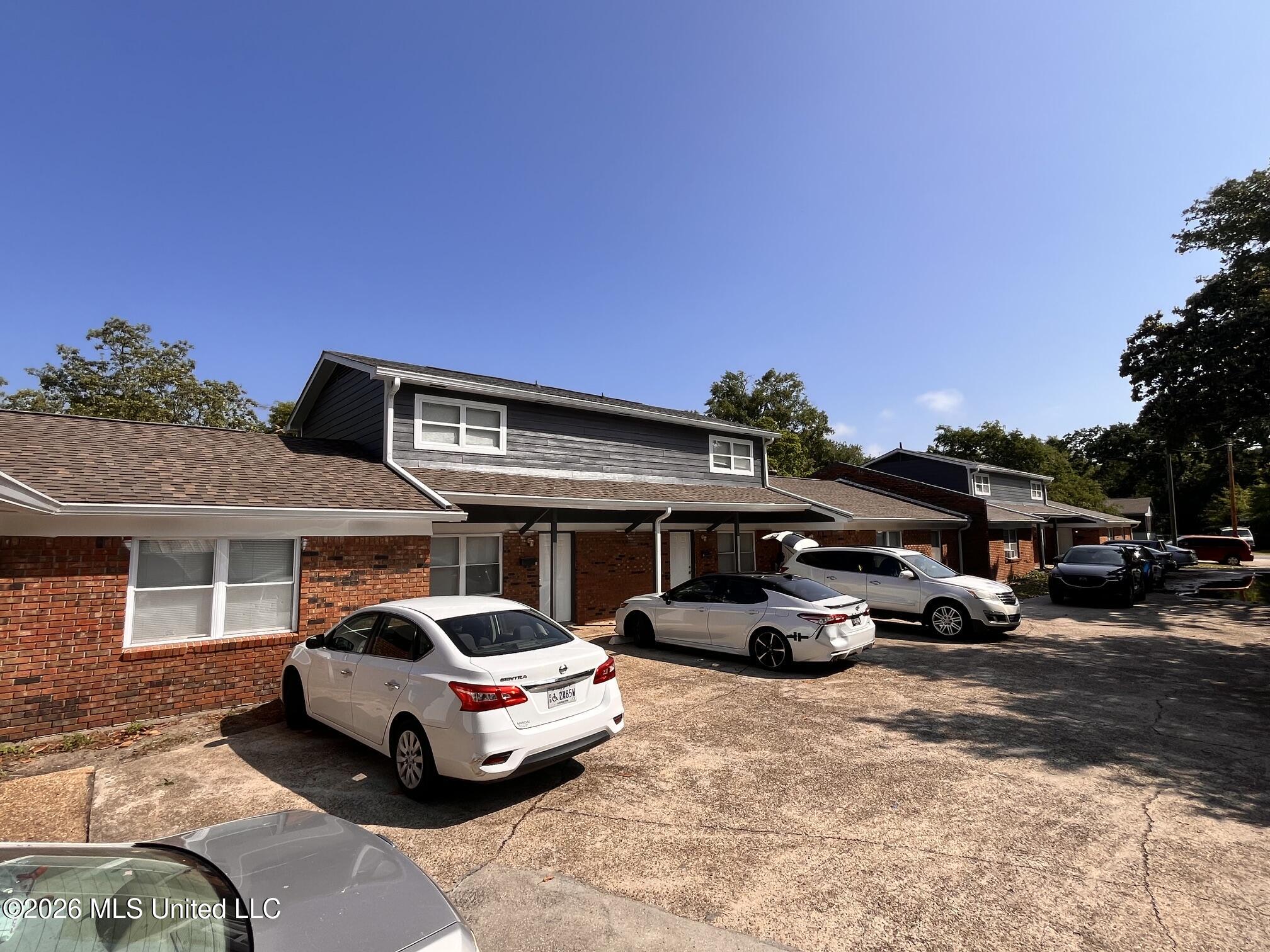 807 Hardy Avenue Property Photo 4
