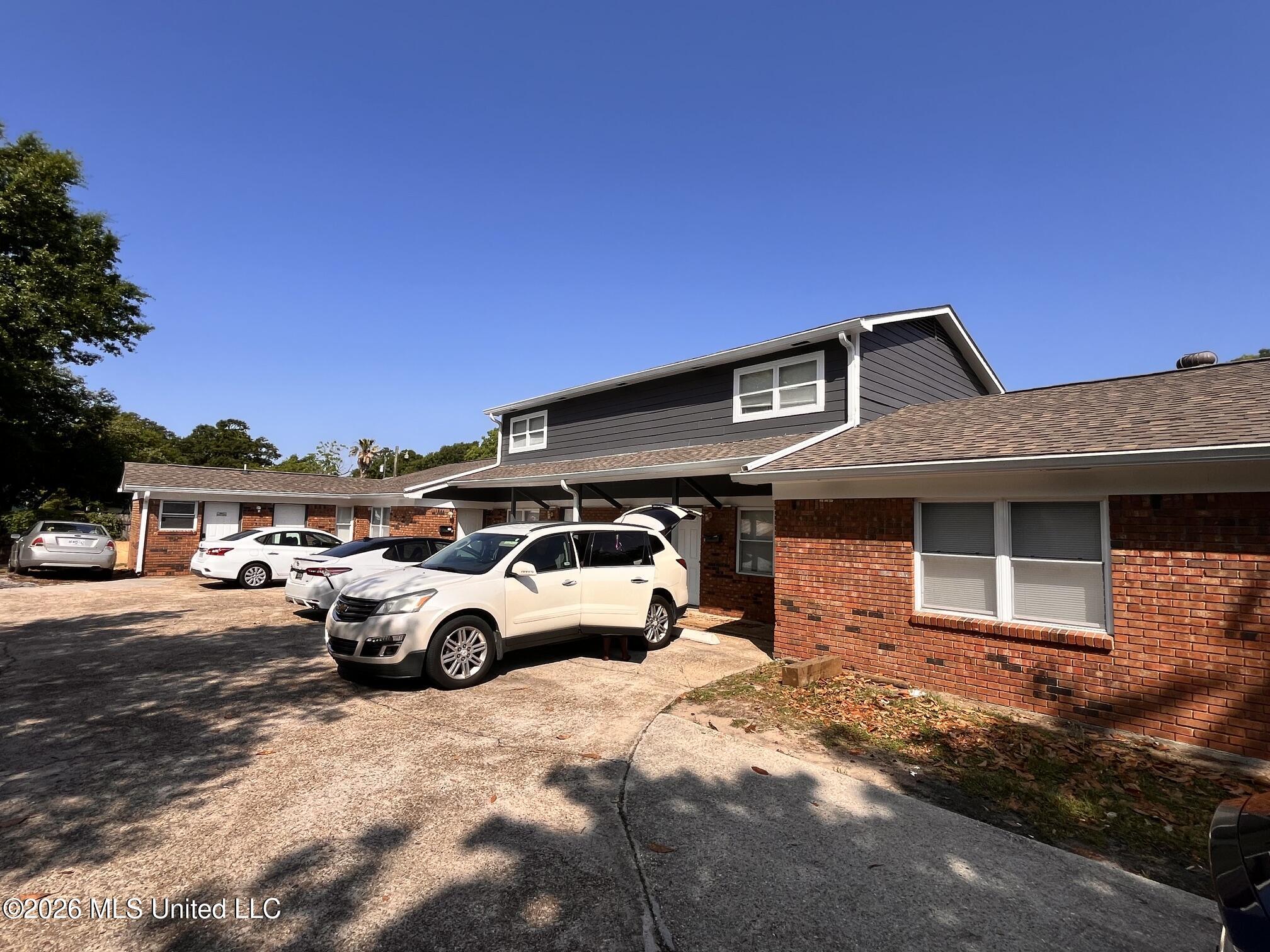 807 Hardy Avenue Property Photo 5