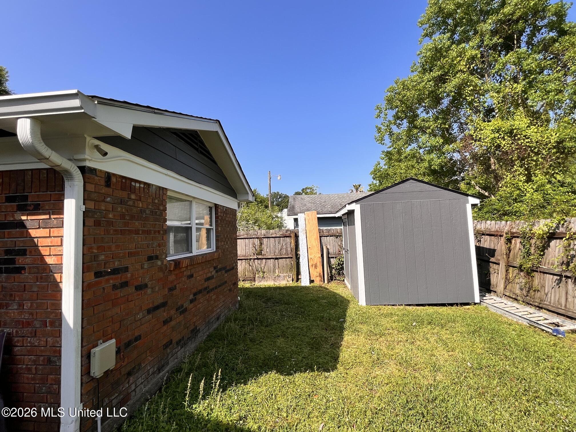 807 Hardy Avenue Property Photo 13