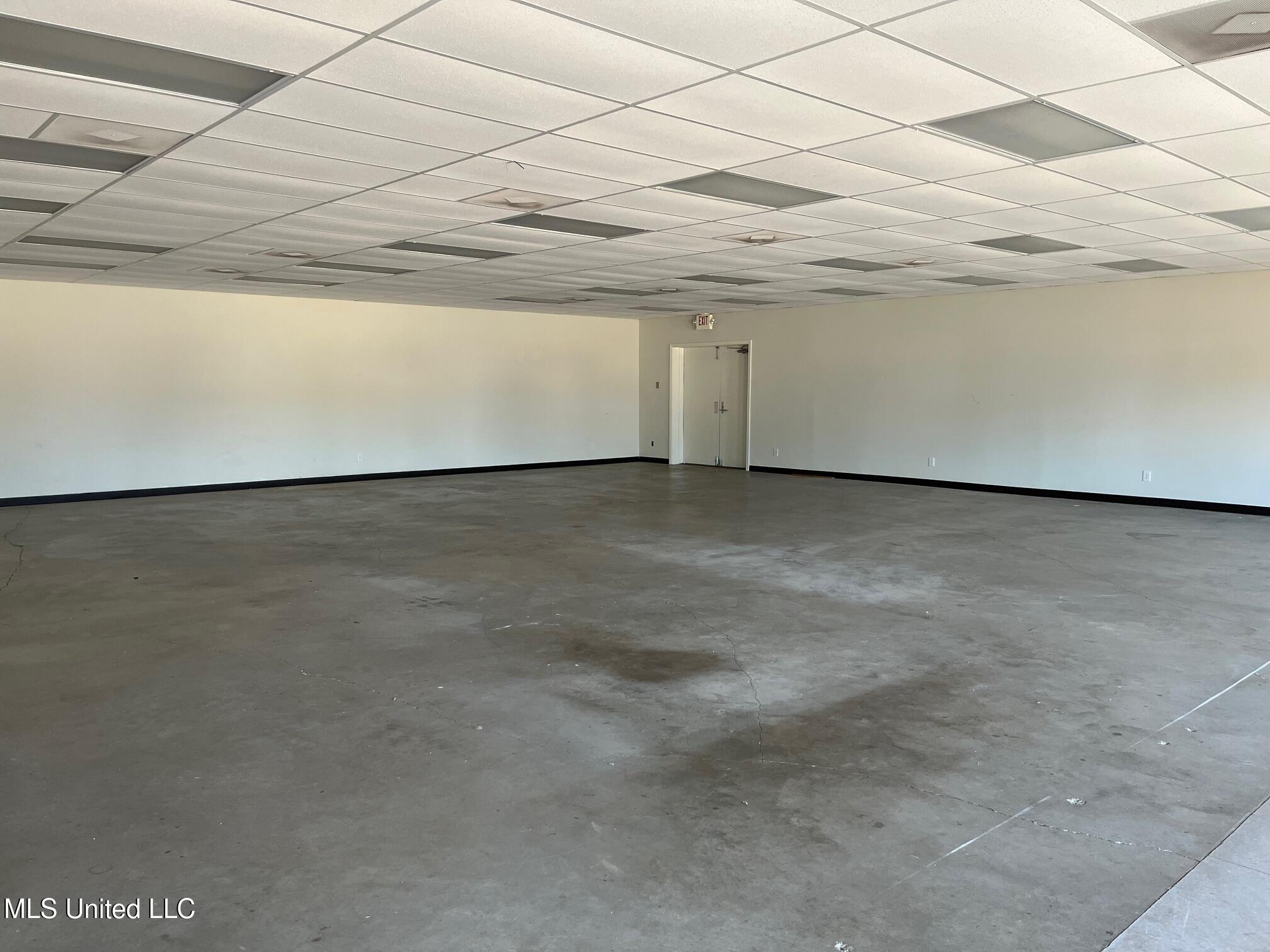 147 W Freedom Drive Property Photo 7