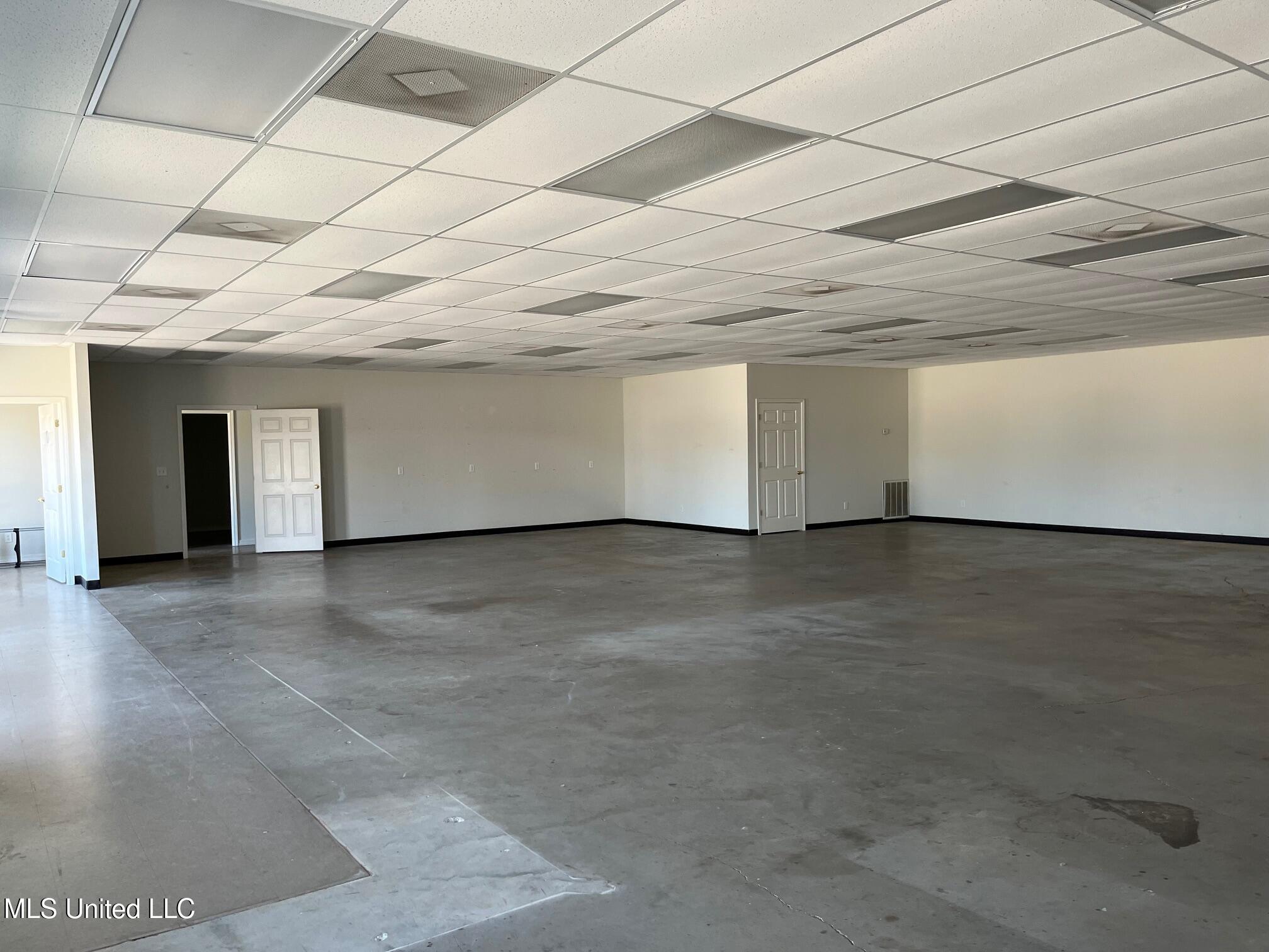 147 W Freedom Drive Property Photo 8