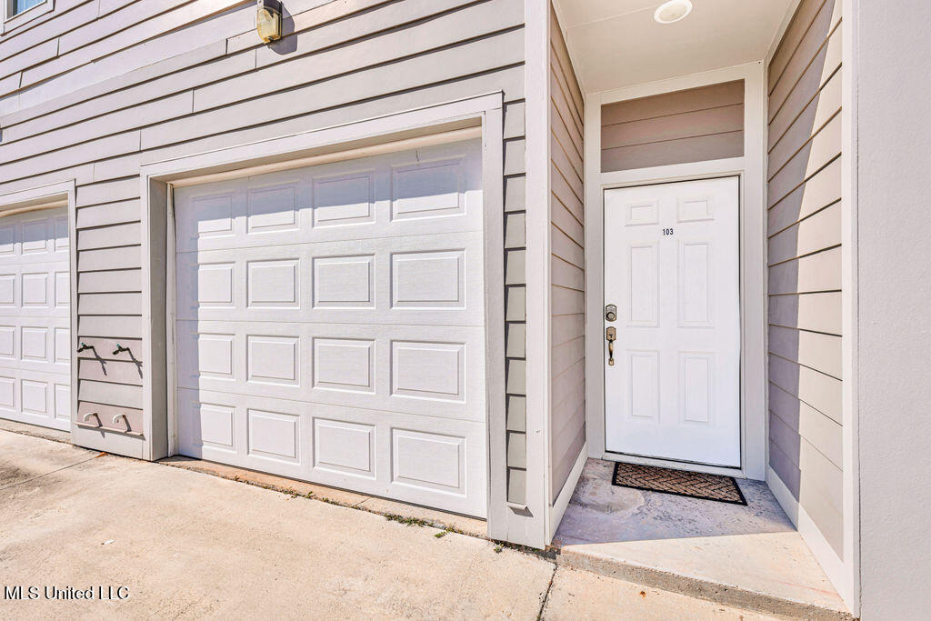 103 E Orchard Loop Property Photo 1