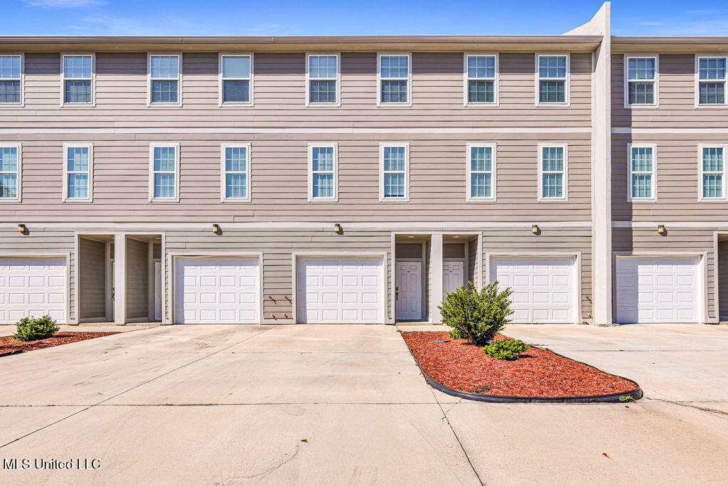 103 E Orchard Loop Property Photo 2