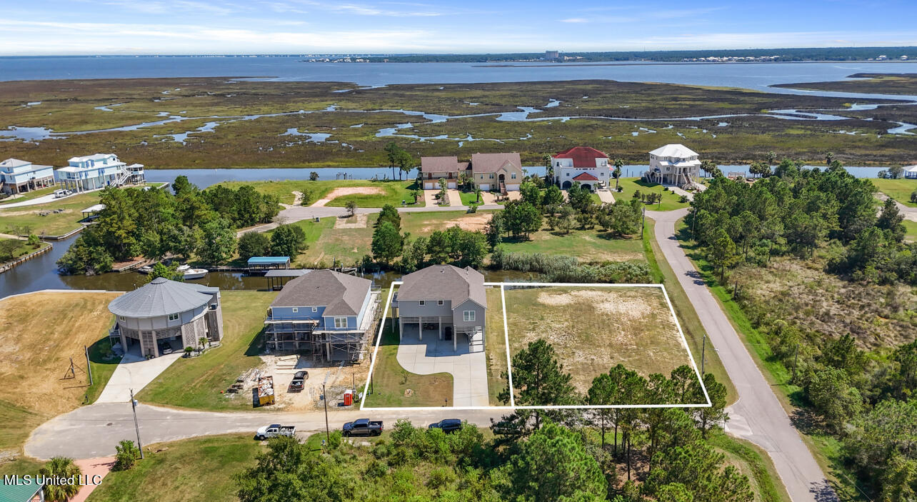 1322 Enos Street Property Photo 4