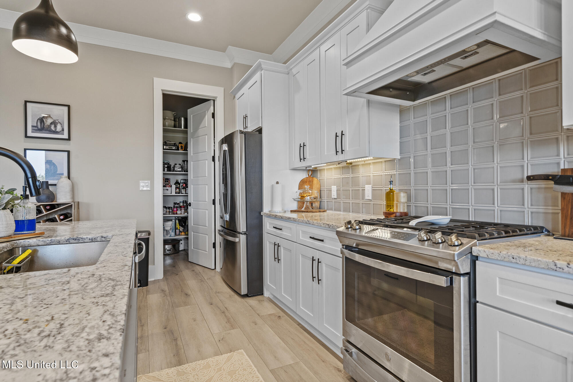 1322 Enos Street Property Photo 34