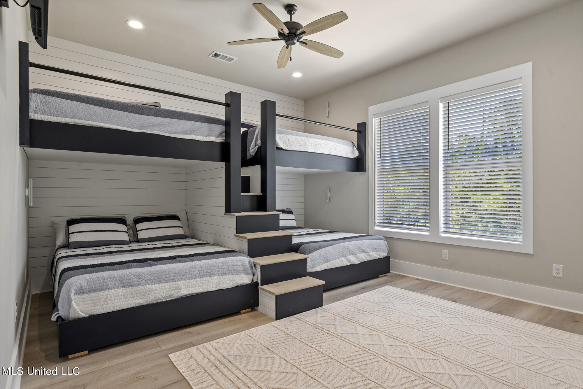 1322 Enos Street Property Photo 47