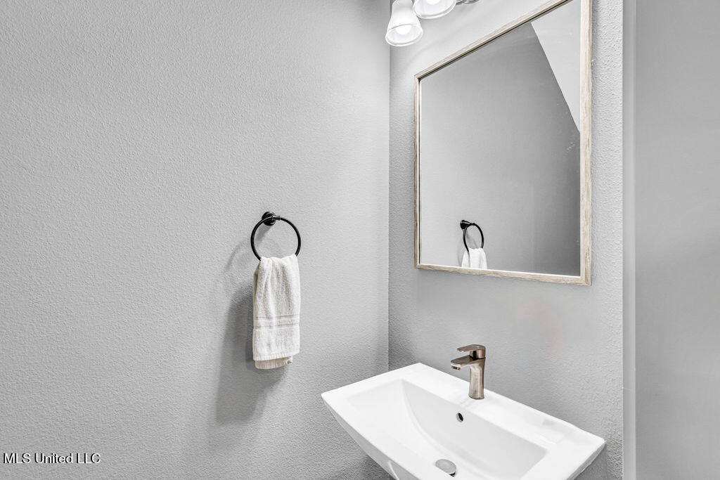112 E Orchard Loop Property Photo 8