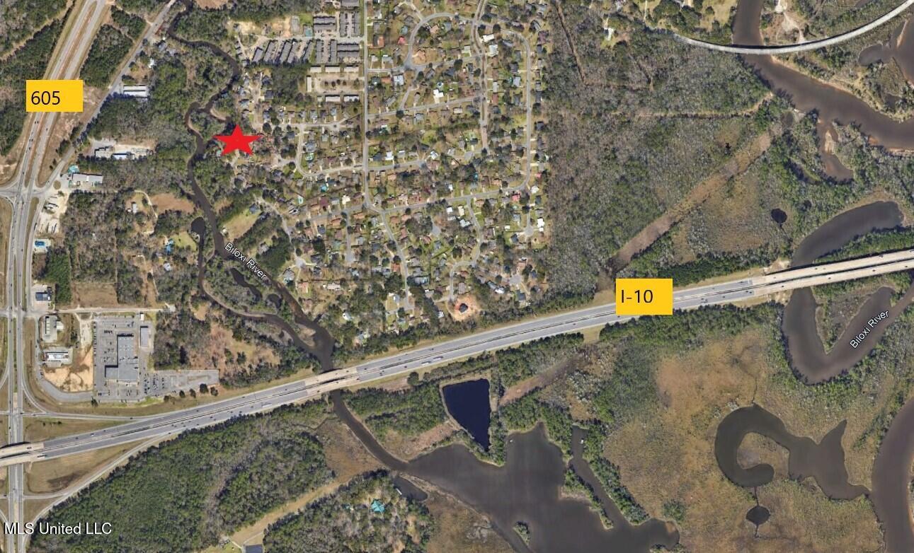 Creek Drive Property Photo 3