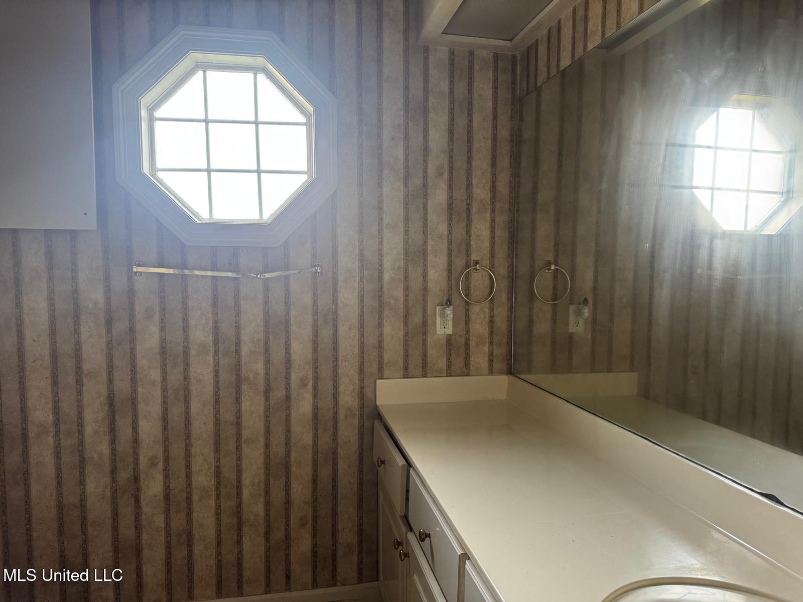 120 Wildwood Boulevard Property Photo 11