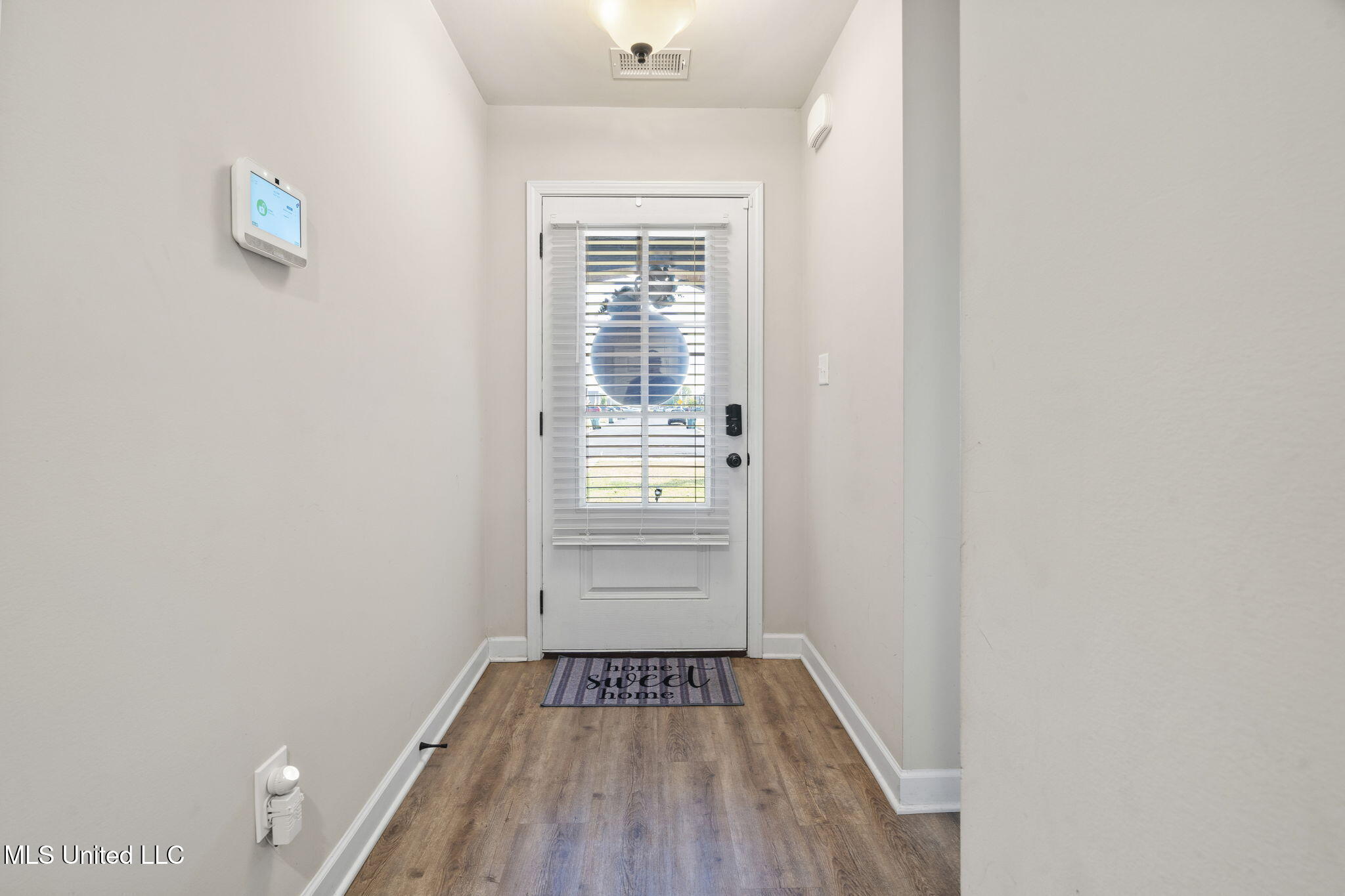 2722 Dela Drive Property Photo 11