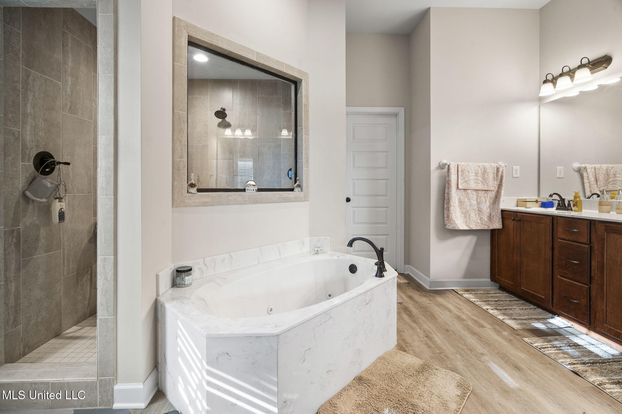 2722 Dela Drive Property Photo 24