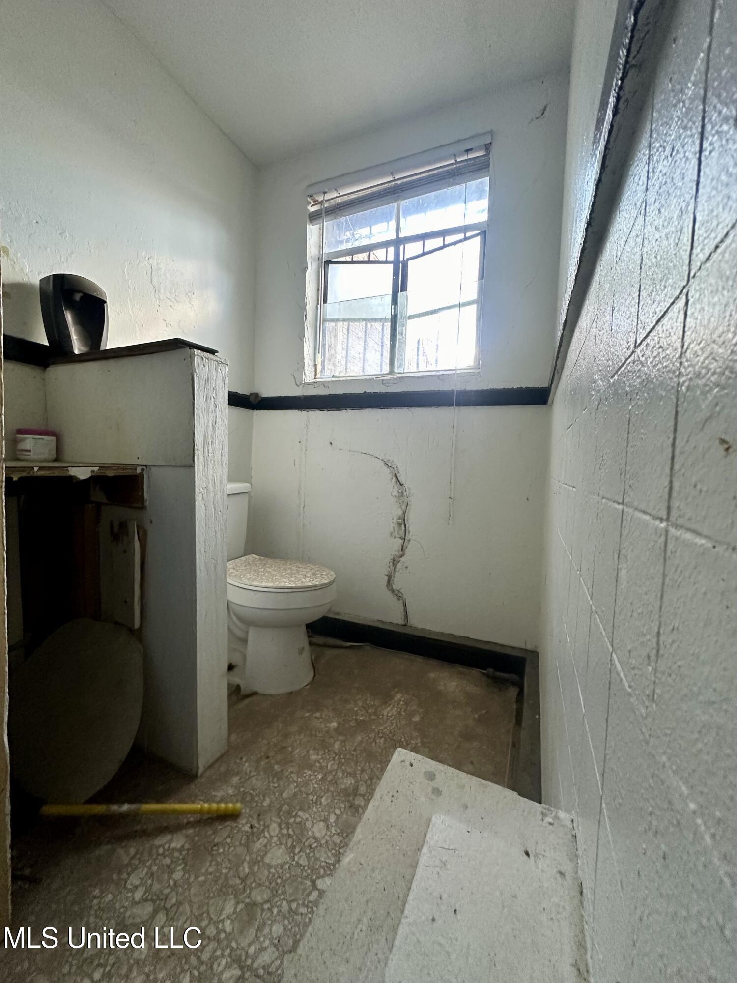 230 Main Street Property Photo 16