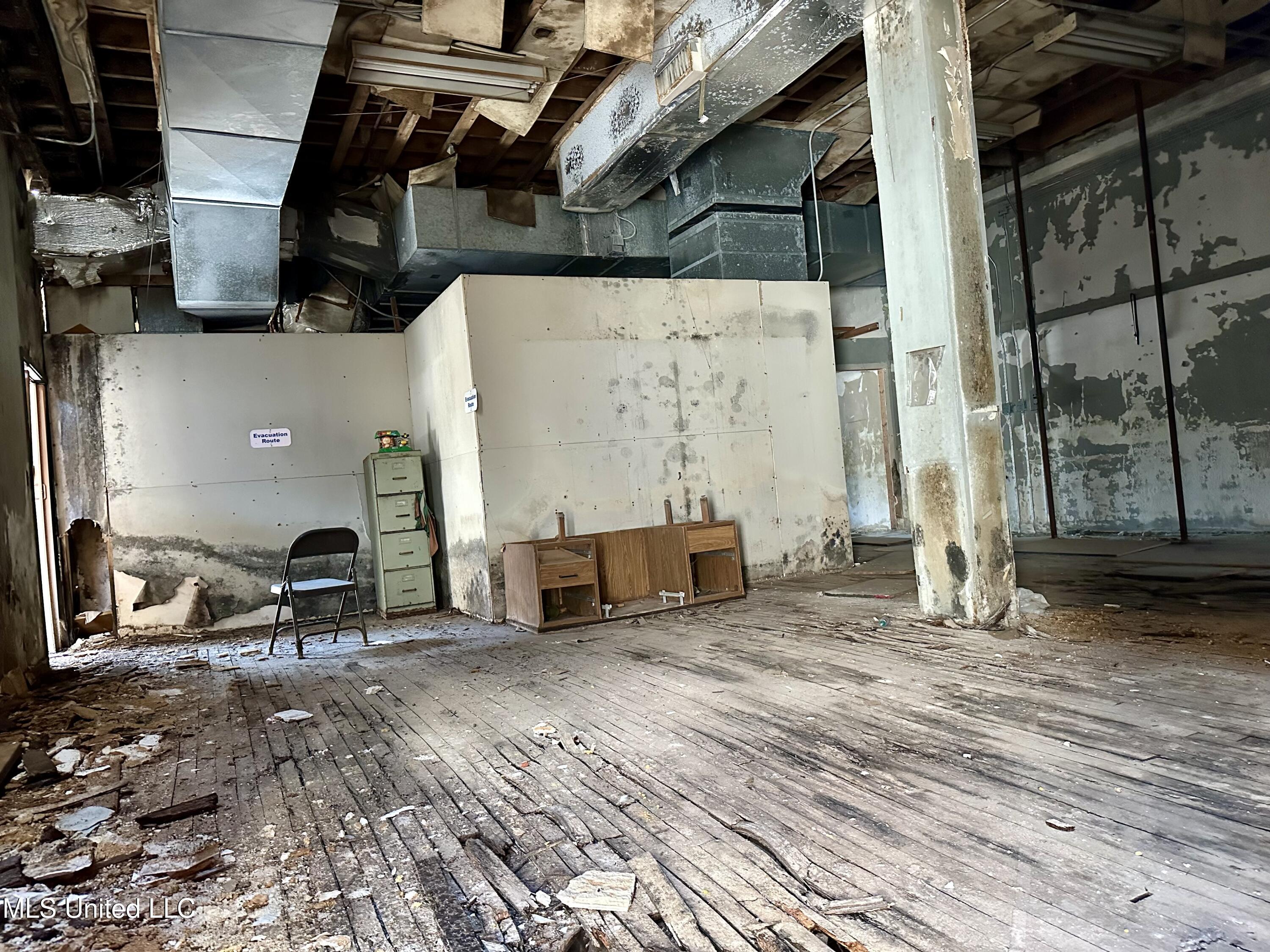 230 Main Street Property Photo 17