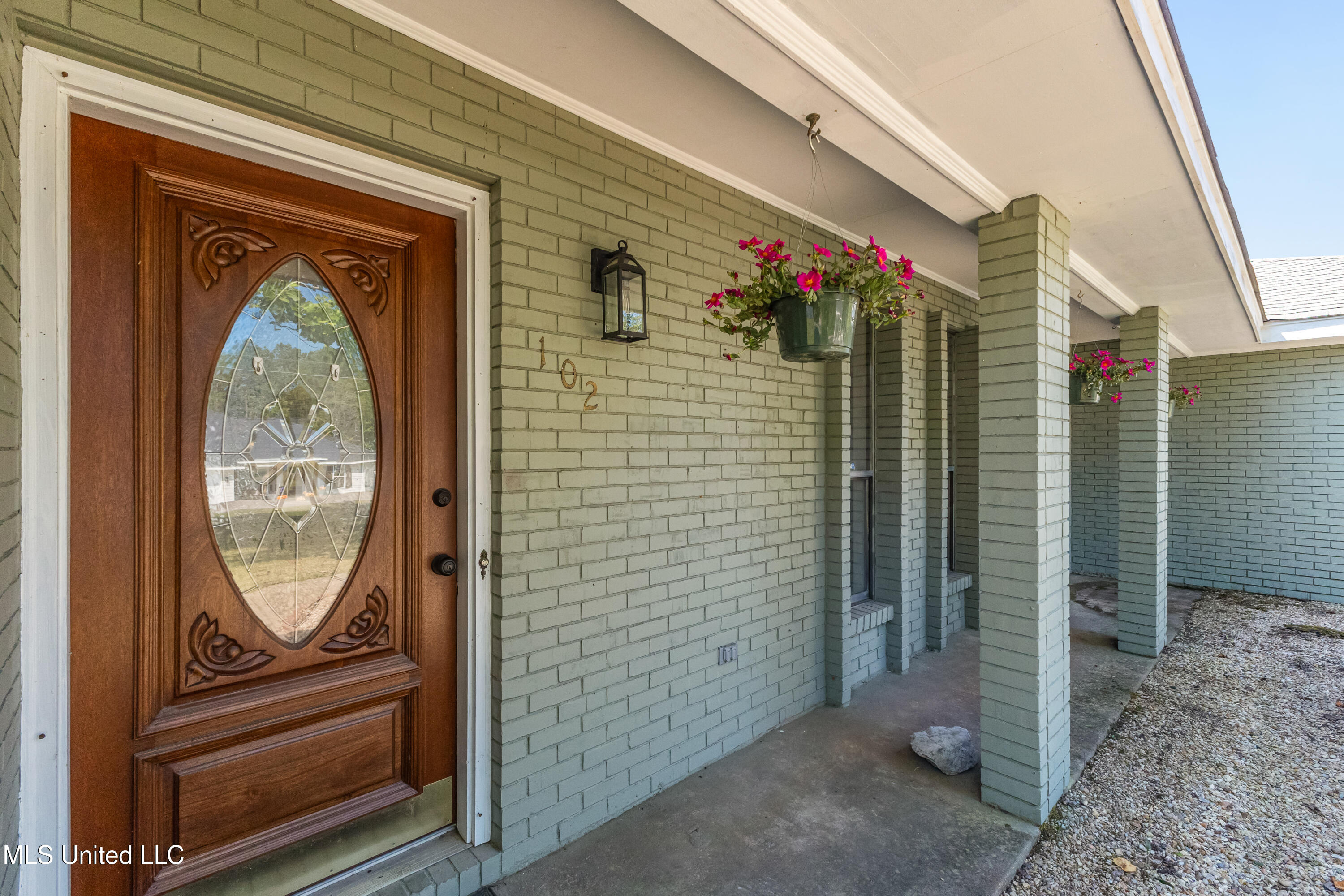 102 Little John Drive Property Photo 6