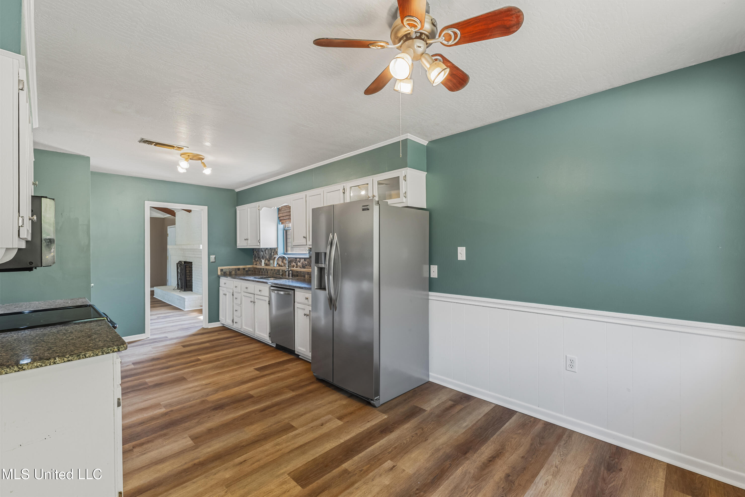 102 Little John Drive Property Photo 12