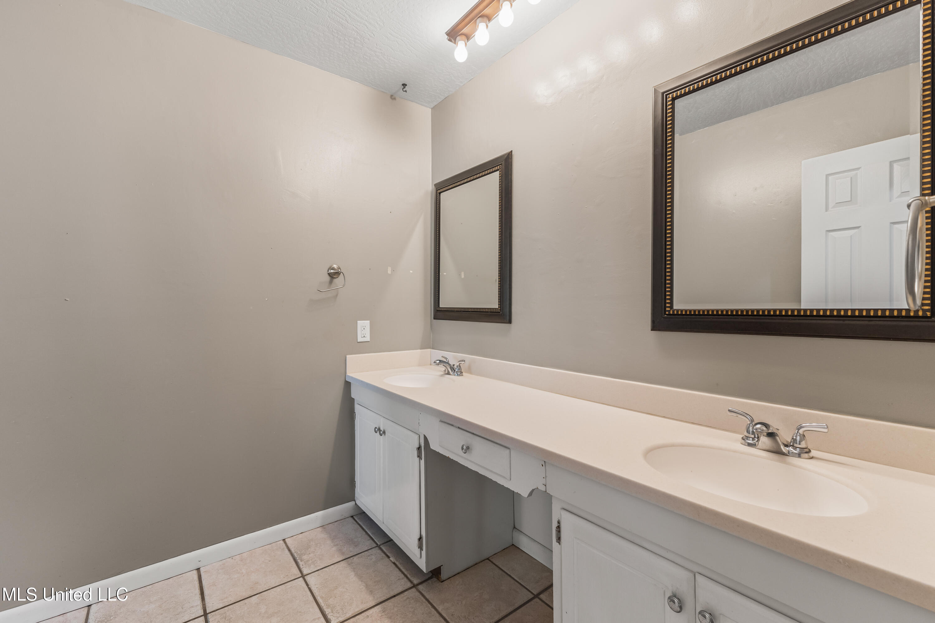 102 Little John Drive Property Photo 20