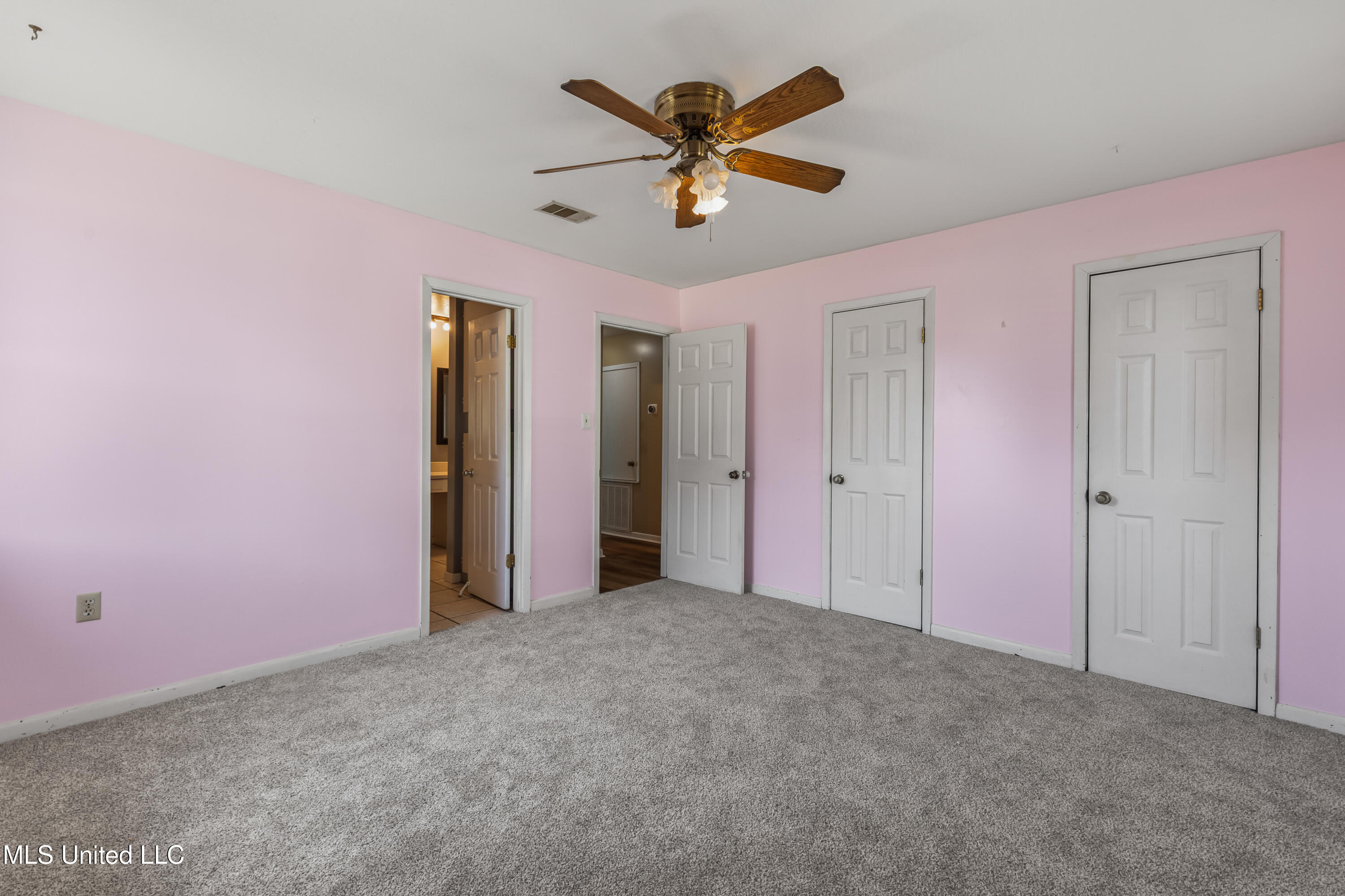 102 Little John Drive Property Photo 22