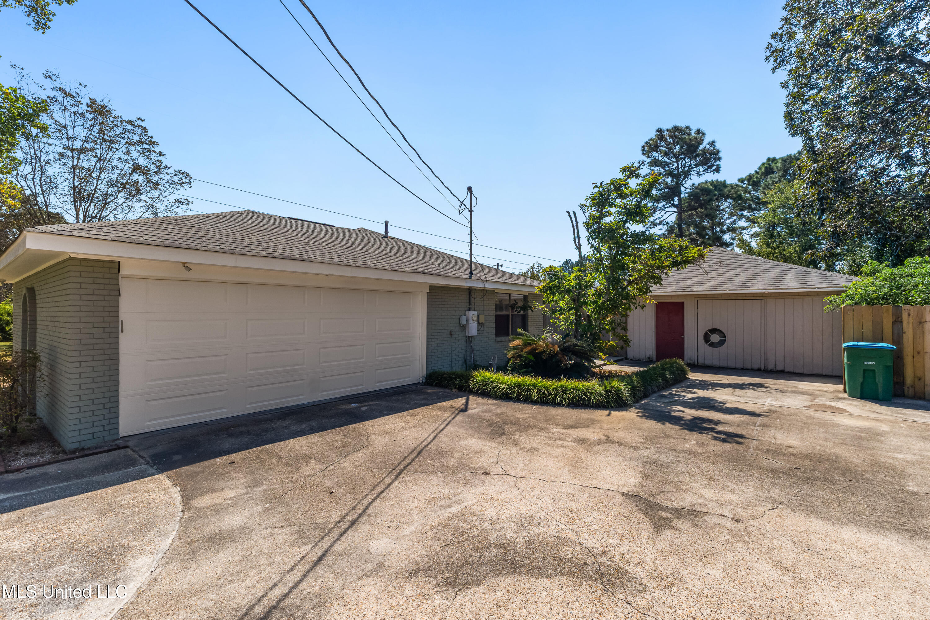 102 Little John Drive Property Photo 32