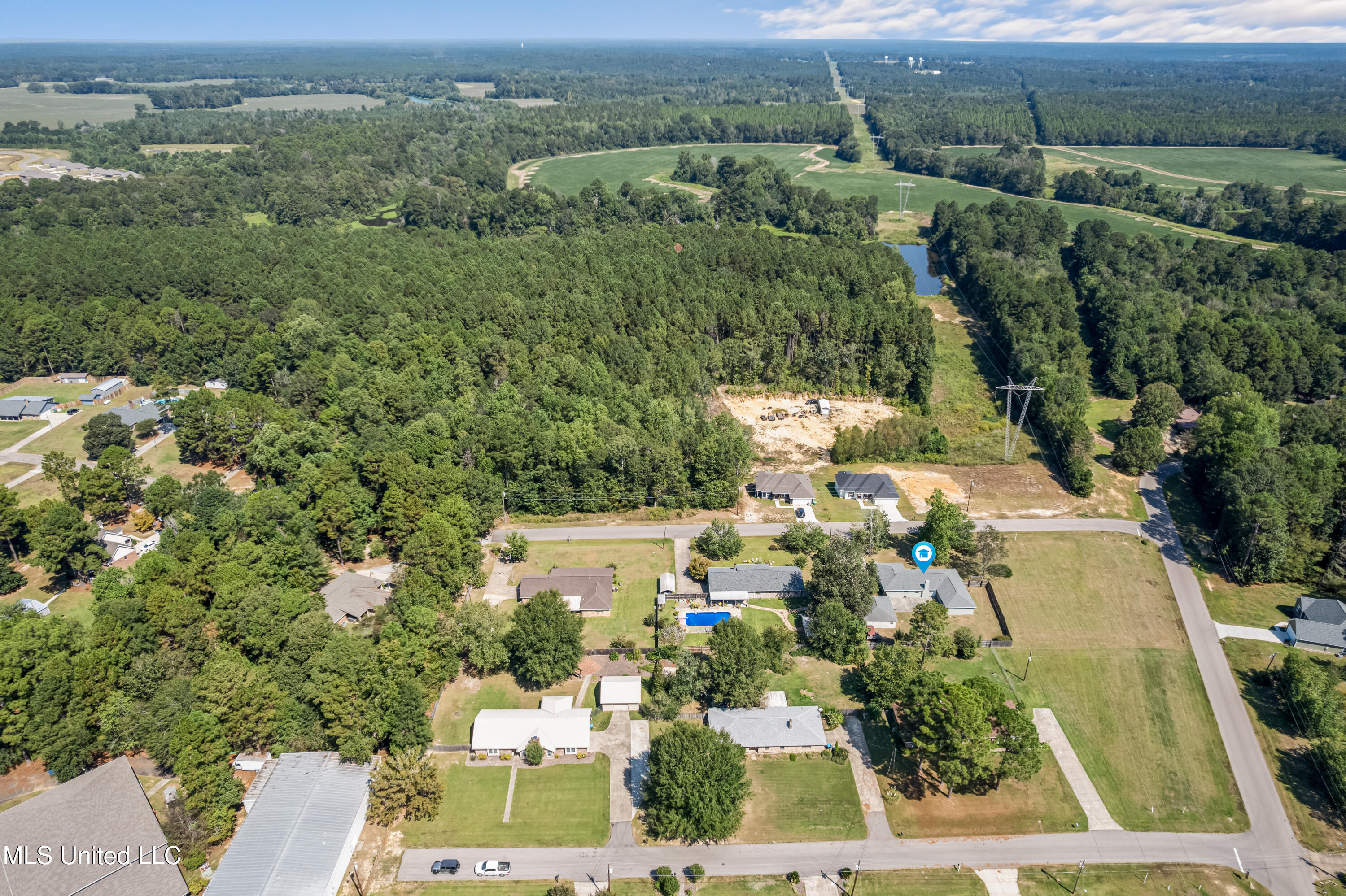 102 Little John Drive Property Photo 39