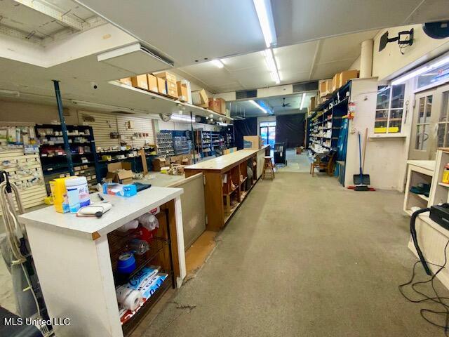 120 Railroad Ave Property Photo 13