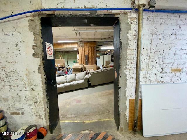 120 Railroad Ave Property Photo 19