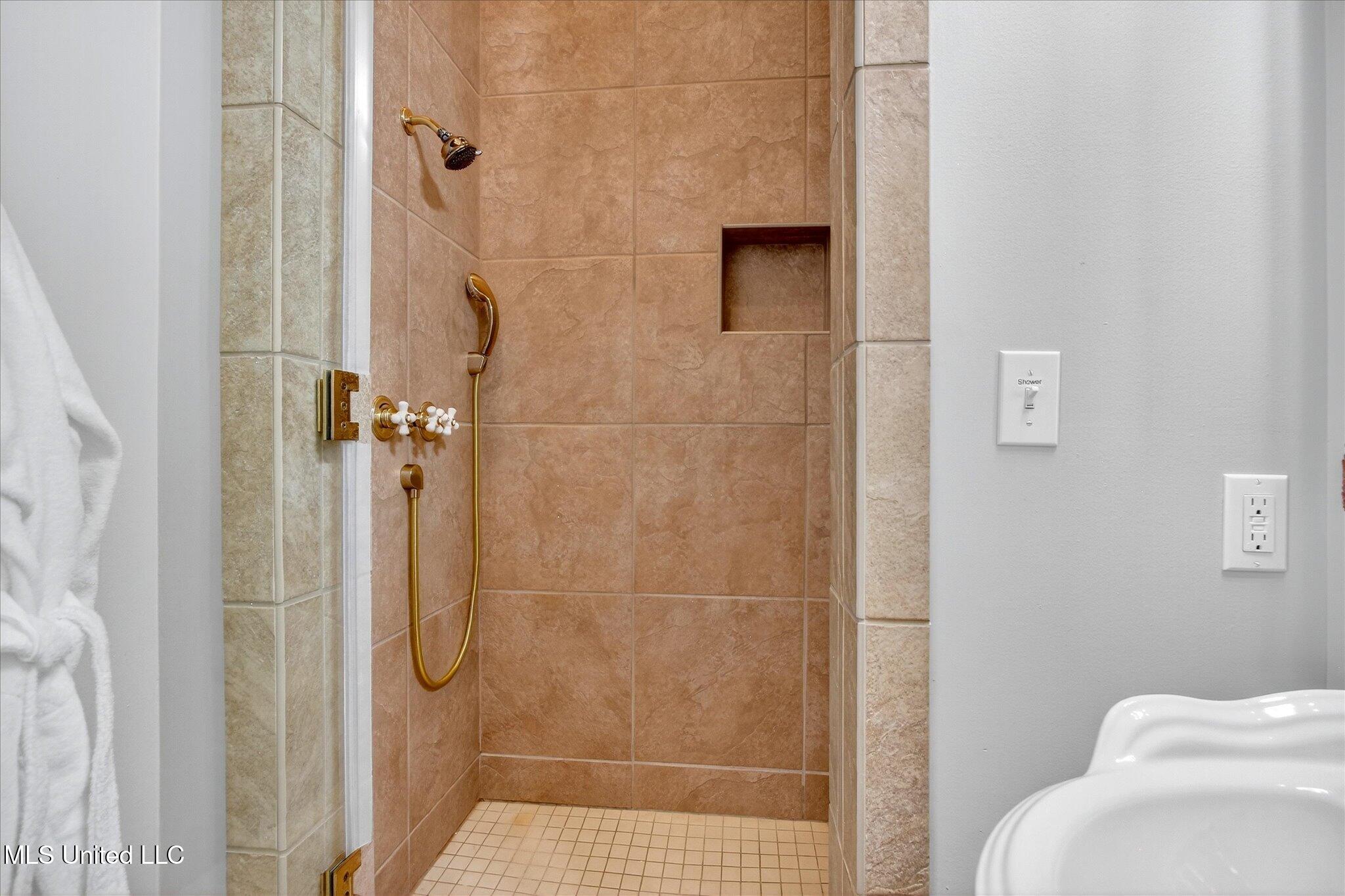 1611 Glenn Swetman Street Property Photo 41