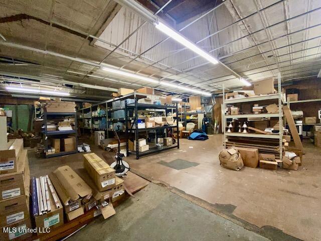 125 S Front St Property Photo 8